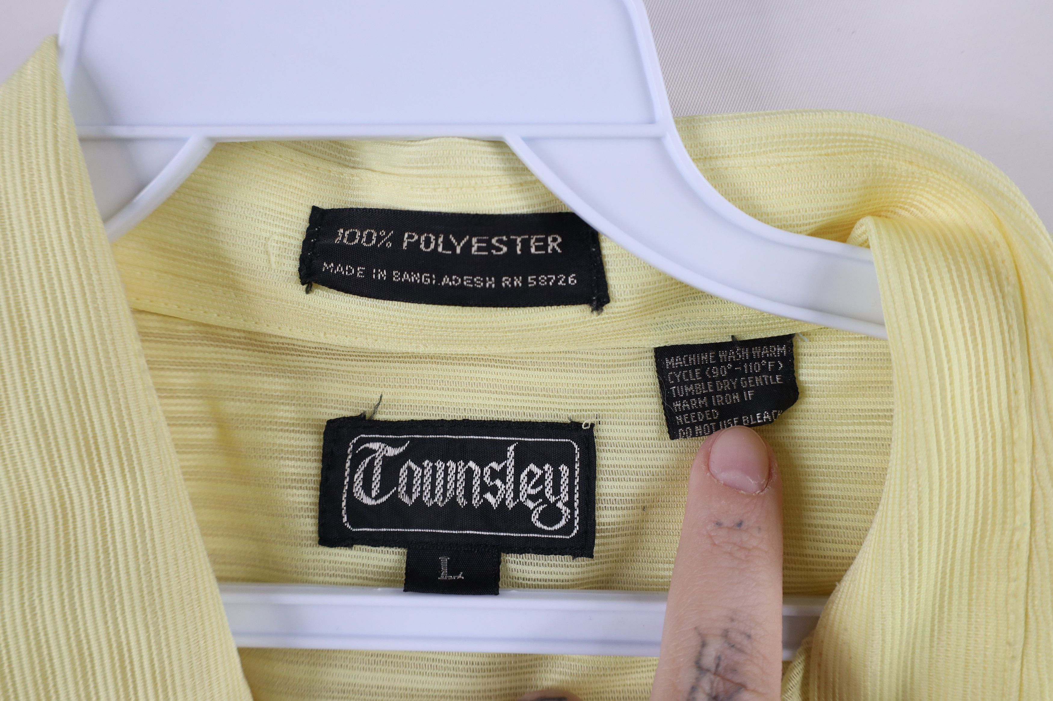 Vintage Vintage 70s Streetwear Knit Short Sleeve Button Shirt Size US L / EU 52-54 / 3 - 6 Thumbnail