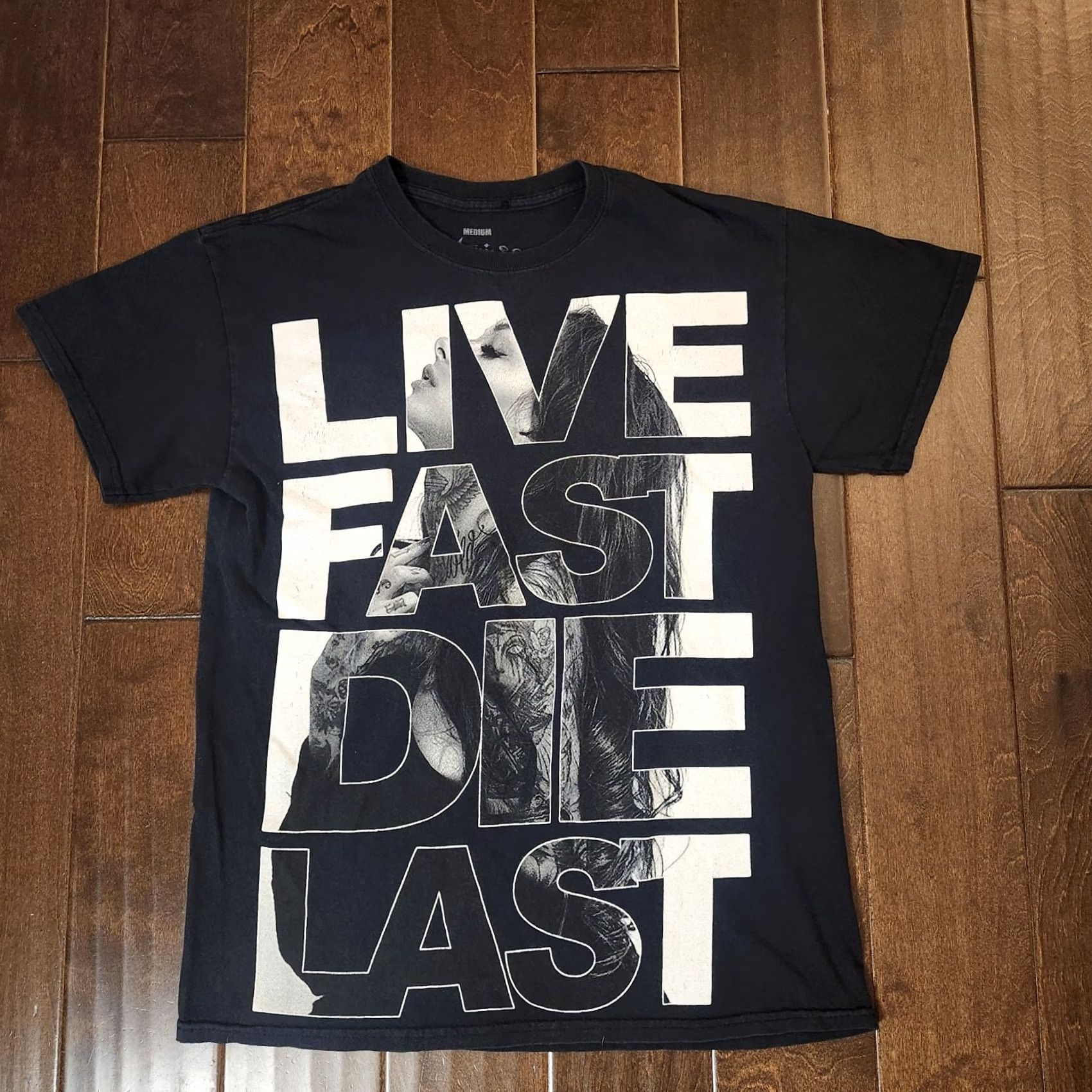 Vintage Notorious Family T-Shirt Live Fast Die Last Graphic Crew Neck Black M Men Short Sleeve Graphic Tee Music Shirt Size US M / EU 48-50 / 2 - 2 Thumbnail