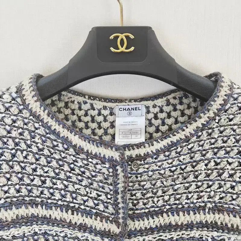 Chanel Chanel Gray Wool Blend Long Sleeve Sweater . Size M / US 6-8 / IT 42-44 - 3 Thumbnail