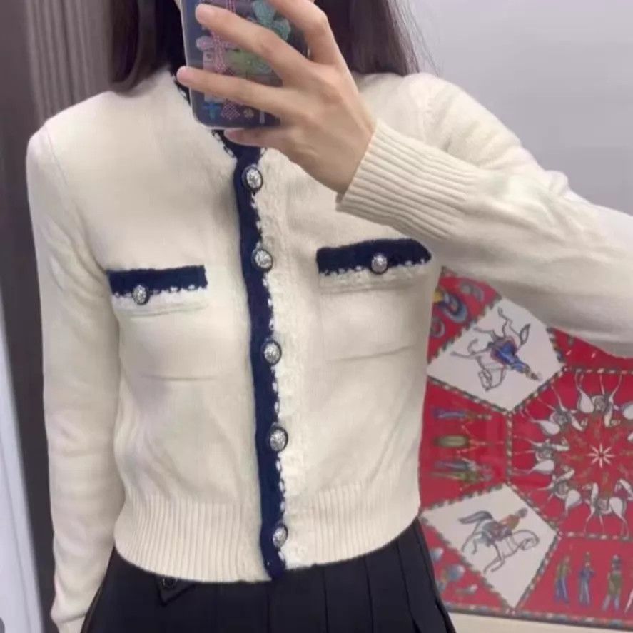 Chanel Chanel Women's Sweater 34 Size XS / US 0-2 / IT 36-38 - 1 Thumbnail