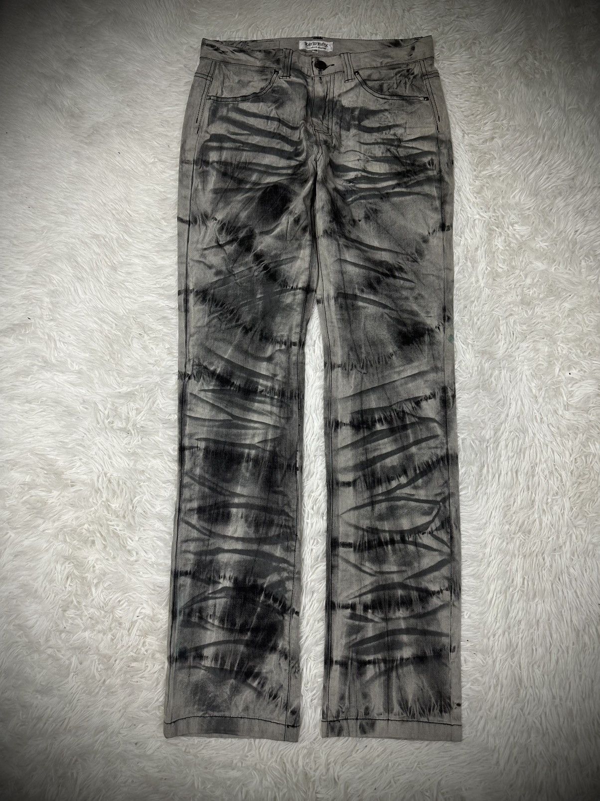 Japanese Brand 💥rare💥 2000s japanese brand lowbox dirty washed denim jeans Size US 31 - 1 Thumbnail