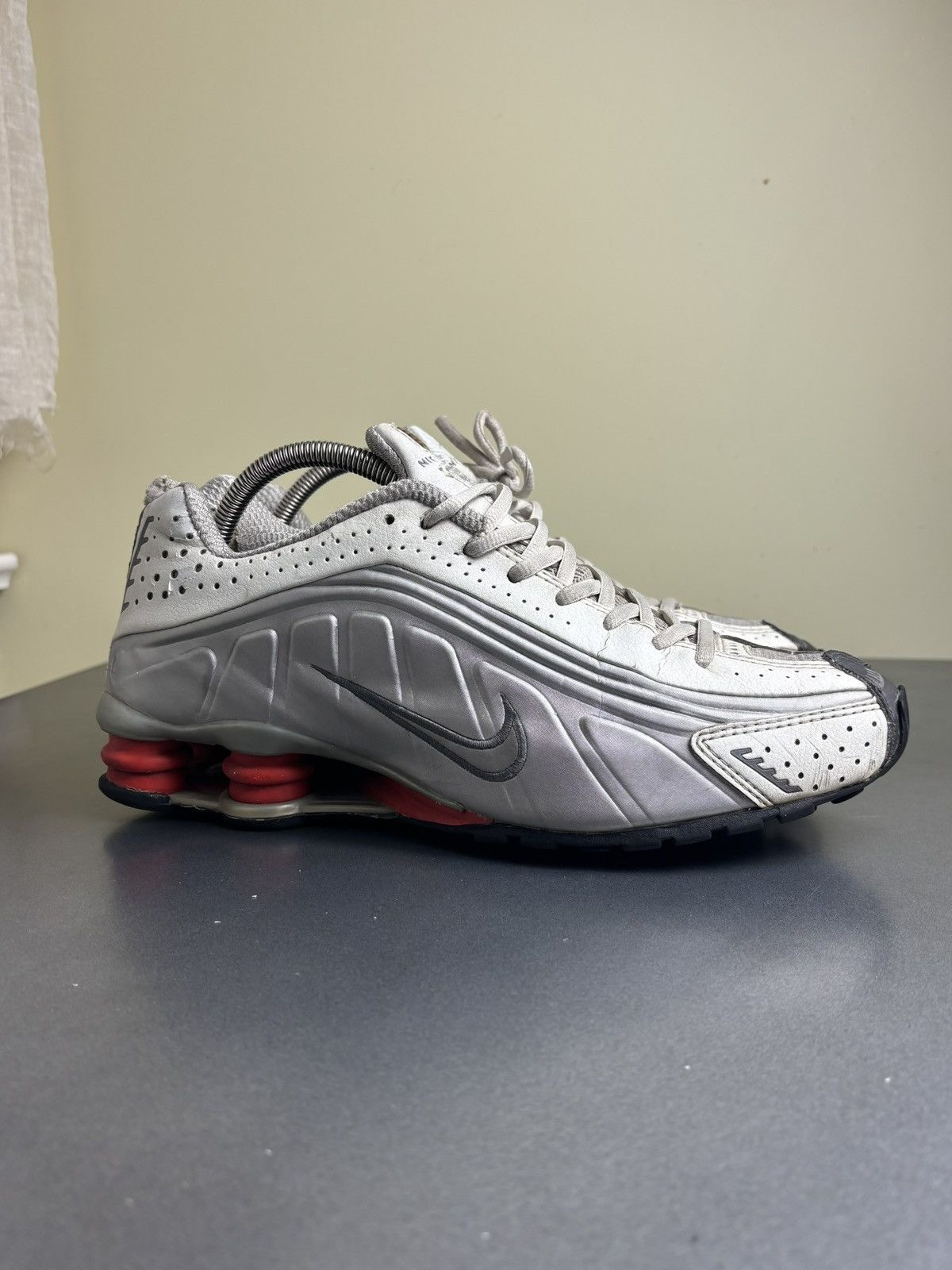 Nike × Vintage OG 2001 Nike Shox R4 Original Release Vintage Nike Kendrick Size US 9 / EU 42 - 4 Thumbnail