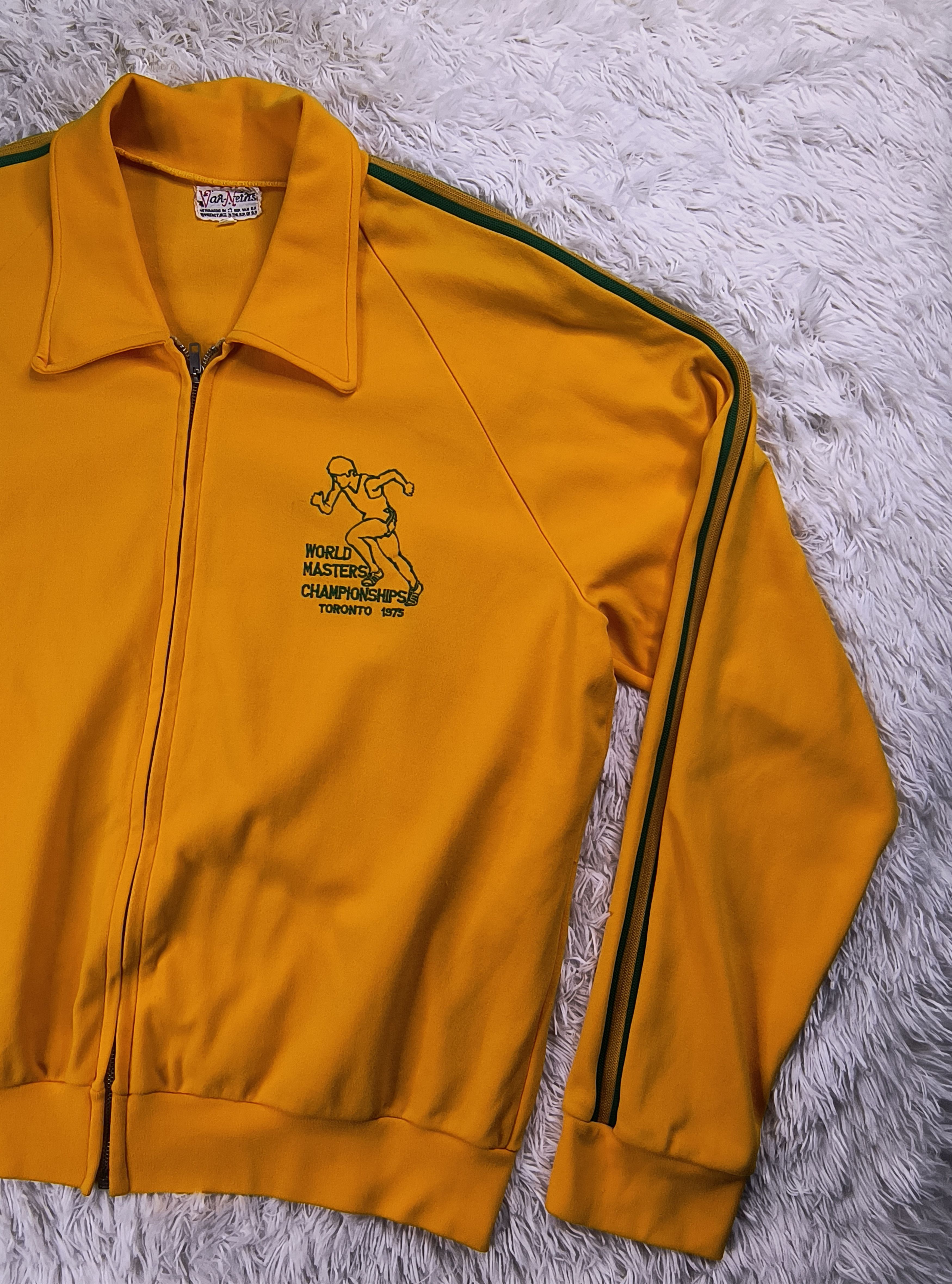Vintage Vintage Toronto world masters championship 1975 track jacket Size US L / EU 52-54 / 3 - 2 Thumbnail