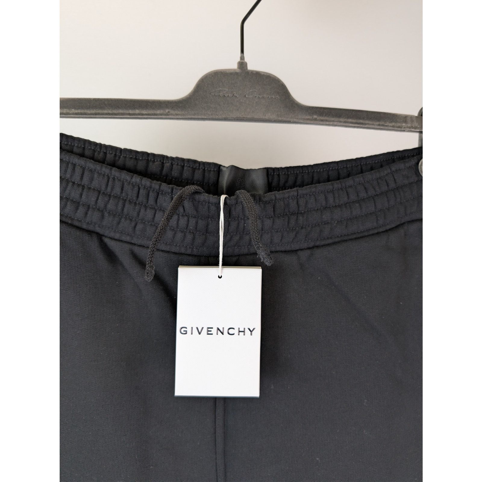 Givenchy o1rshd1 Hug Me Jogging Sweatpants / Trousers in Black Size US XL / EU 56 / 4 - 7 Thumbnail