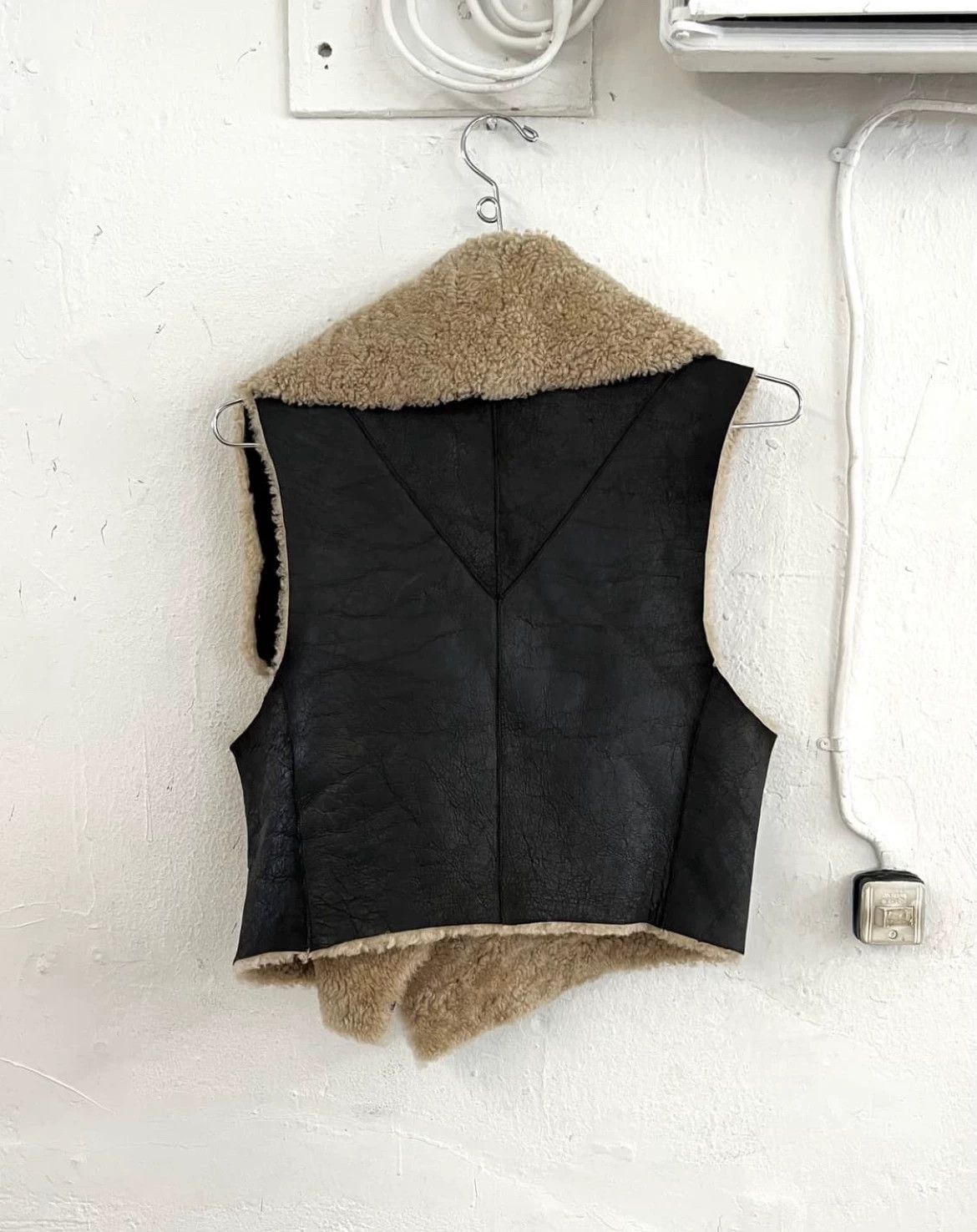 Helmut Lang Helmut Lang Lambskin Shearling Vest Versatile Size ONE SIZE - 7 Thumbnail