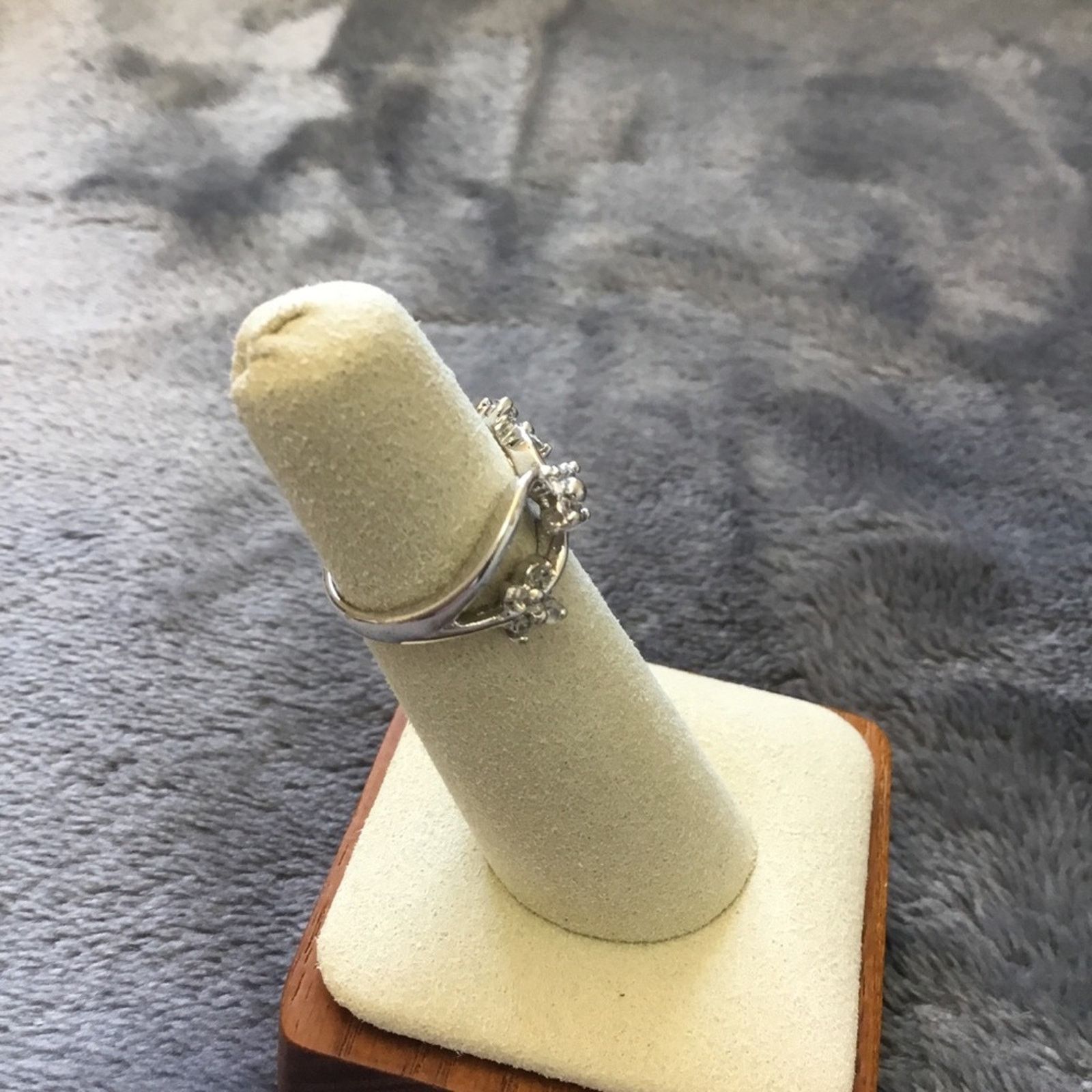Other Silver Trio Butterfly Crystals Ring Size ONE SIZE - 2 Thumbnail