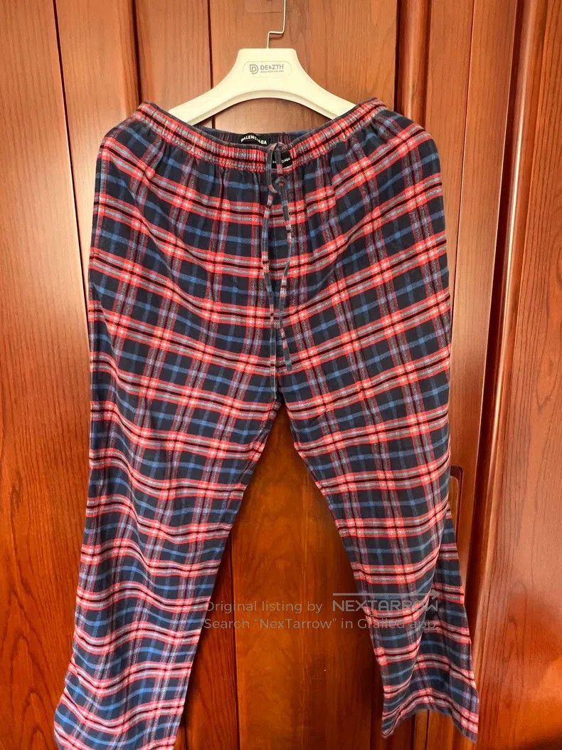 Balenciaga Balenciaga size M Flannel pants Size US 30 / EU 46 - 1 Thumbnail