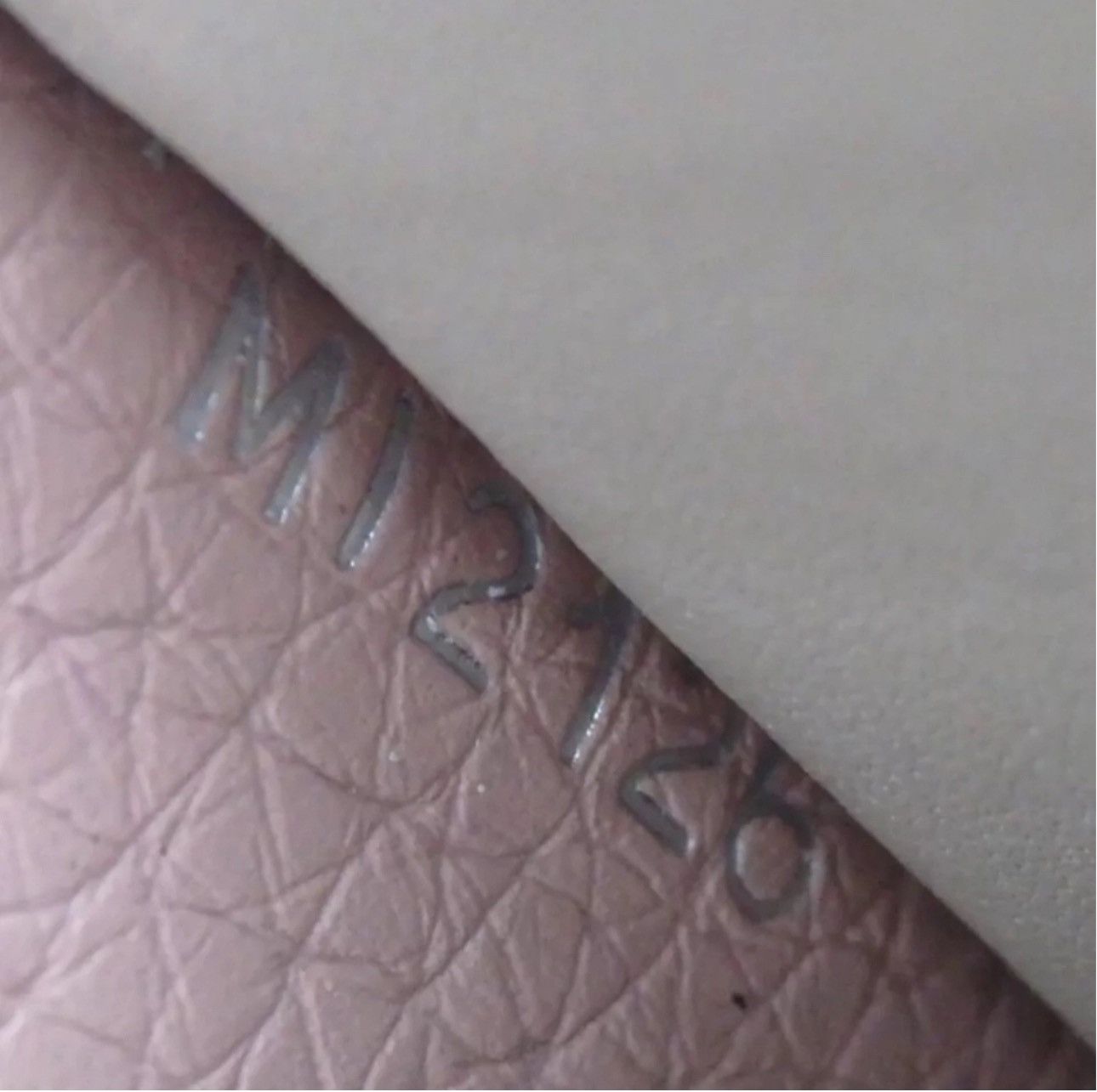 Louis Vuitton Authentic LOUIS VUITTON M61250 Portefeiulle Capsine Leather Size ONE SIZE - 11 Thumbnail