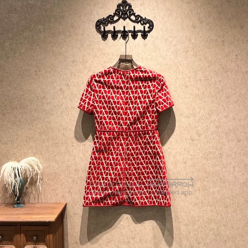 Valentino Valentino Red letter-print dress Size XS / US 0-2 / IT 36-38 - 2 Thumbnail