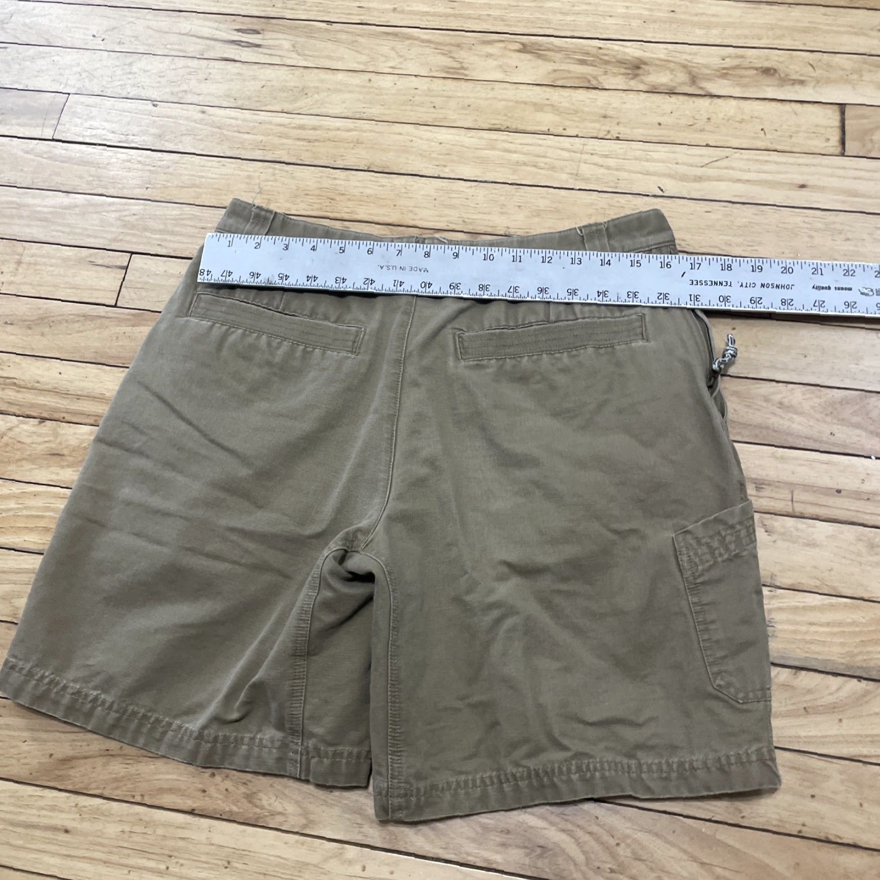 Vintage Columbia Shorts Men 32 Brown Khaki Cargo Hiking Shorts Zip Pocket Thick Twill - Casual Travel Size US 32 / EU 48 - 7 Thumbnail