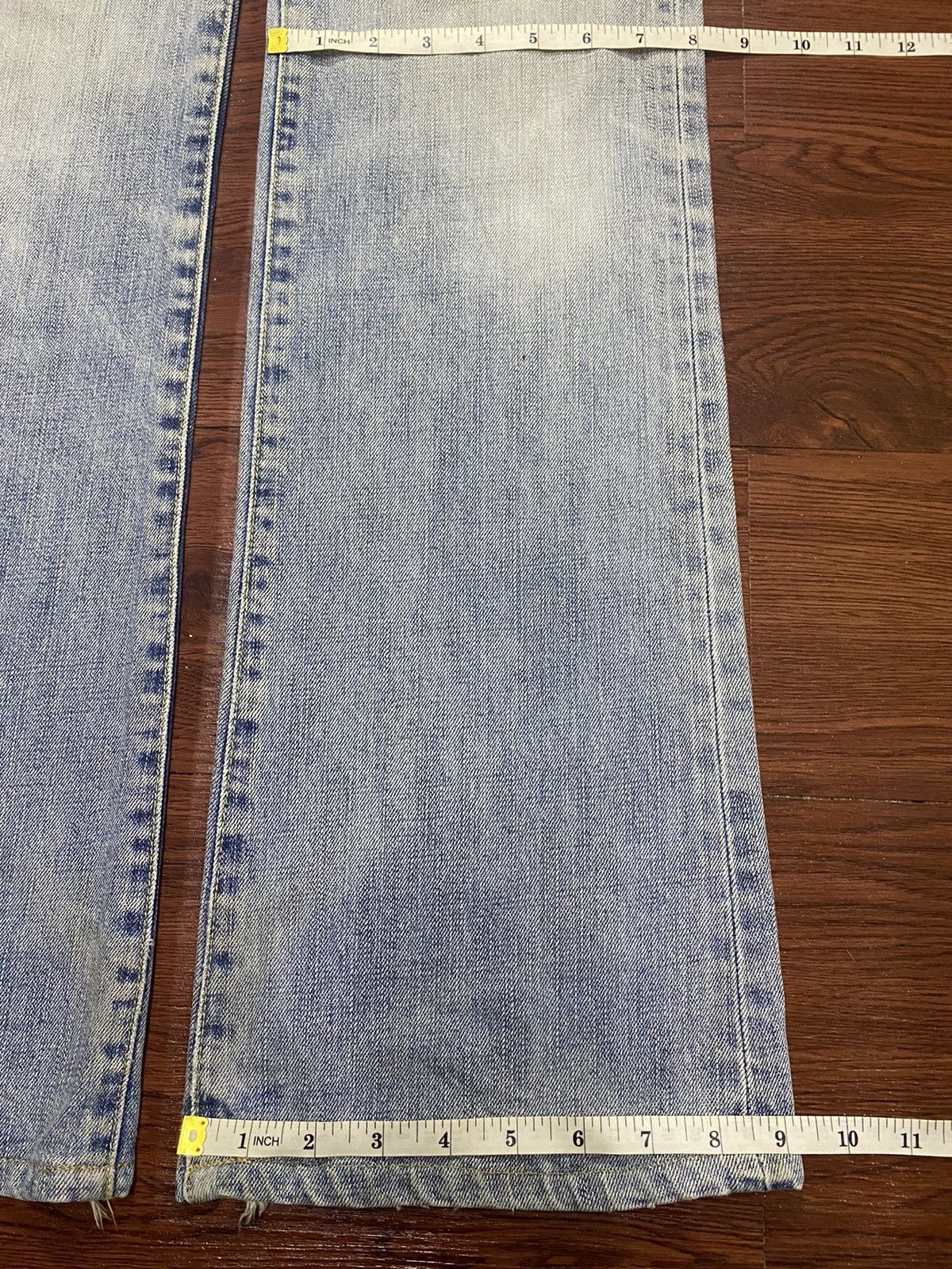Japanese Brand Vintage Uniqlo Faded Wash Distressed Flare Style Jeans Size US 32 / EU 48 - 14 Thumbnail