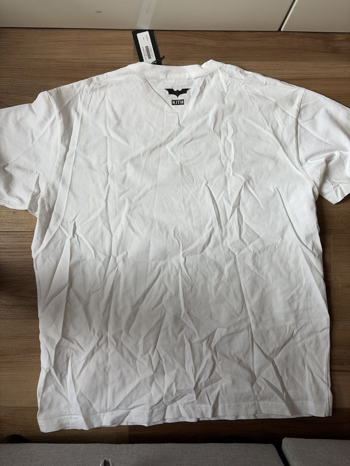 Kith New Batman Kith vintage shattered white Tee shirt Sz XL Size US XL / EU 56 / 4 - 2 Thumbnail