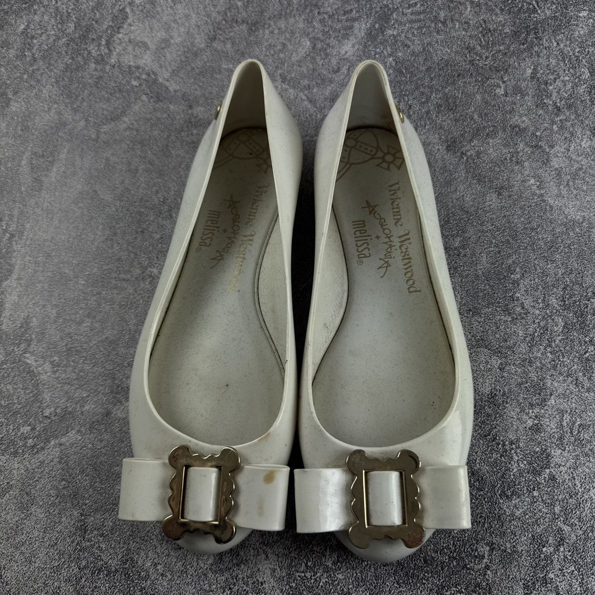 Melissa × Vivienne Westwood Vivienne Westwood x Melissa White Orb Bow Flat Shoes Size US 6 / IT 36 - 3 Thumbnail