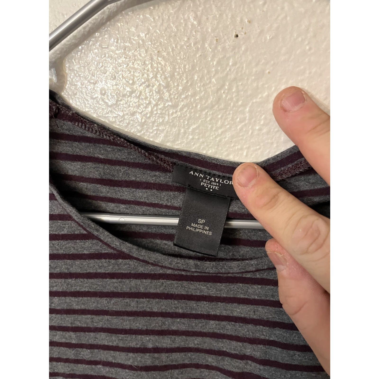 Vintage Ann Taylor Loft Top Women Petite PS Gray Striped Long Sleeve T-Shirt Boat Neck Swing Casual Shirt Womens Size S / US 4 / IT 40 - 2 Thumbnail