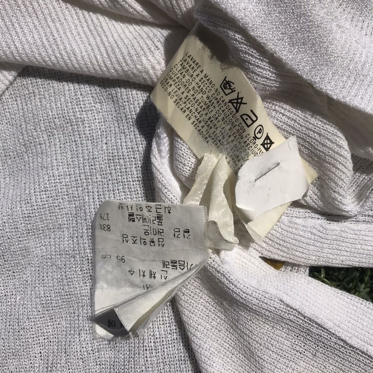 Emporio Armani × Vintage Vintage Emporio Armani White Knitted Size M Misura M Size US M / EU 48-50 / 2 - 6 Thumbnail