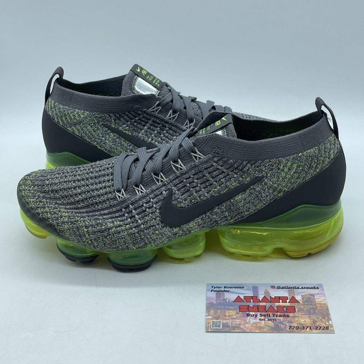 Nike Air vapormax flyknit grey volt Size US 9 / EU 42 - 1 Thumbnail