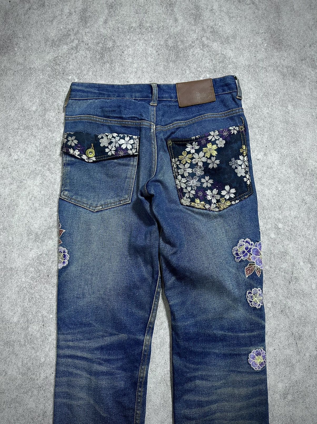 Japanese Brand Japanes Brand Embroidery Karakuri Style Jeans Size US 28 / EU 44 - 3 Thumbnail