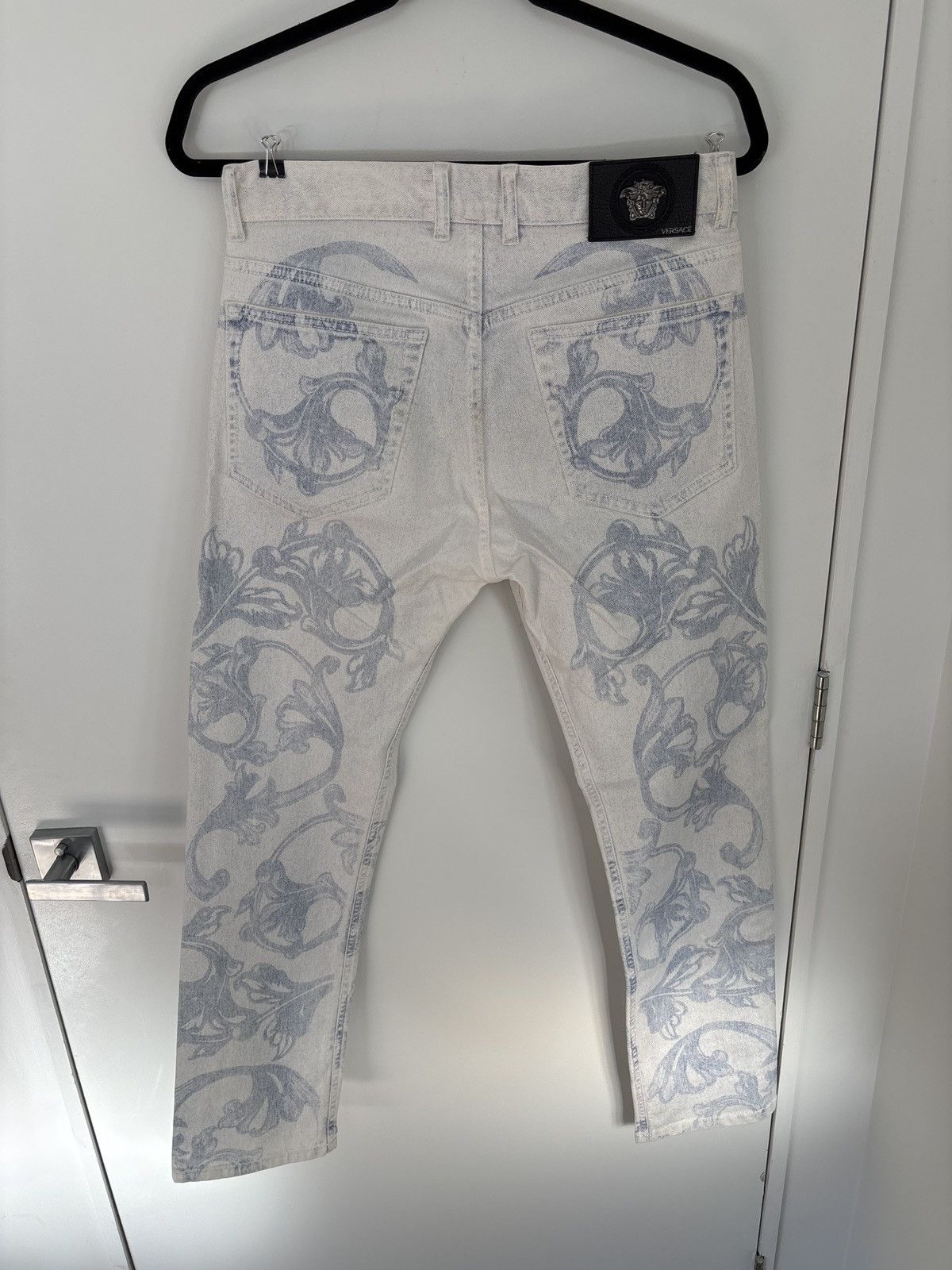 Versace Blue Floral Print Versace White Jeans Size US 30 / EU 46 - 7 Thumbnail