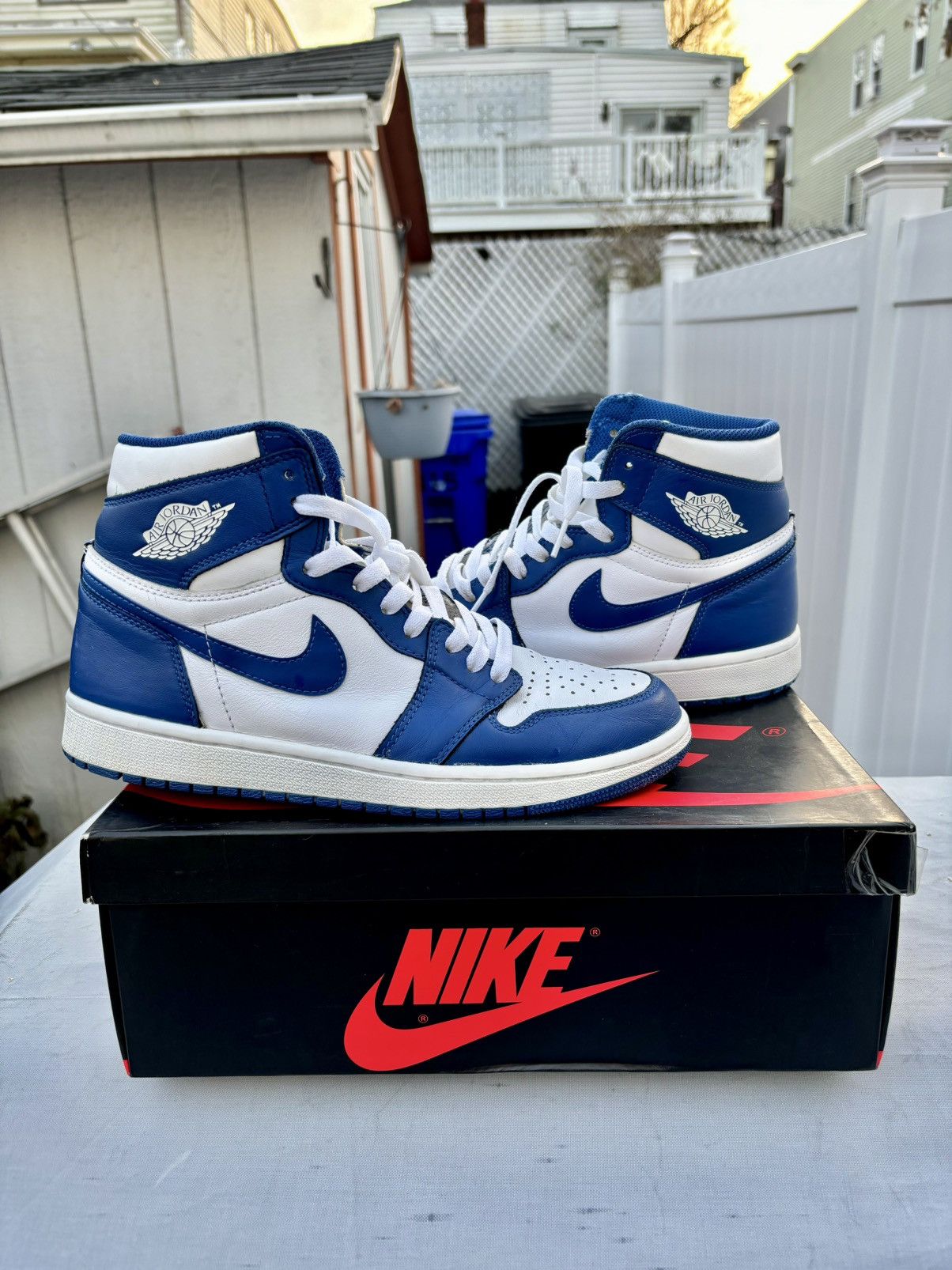 Jordan Brand × Nike Jordan 1 Retro High OG Size US 8.5 / EU 41-42 - 1 Thumbnail