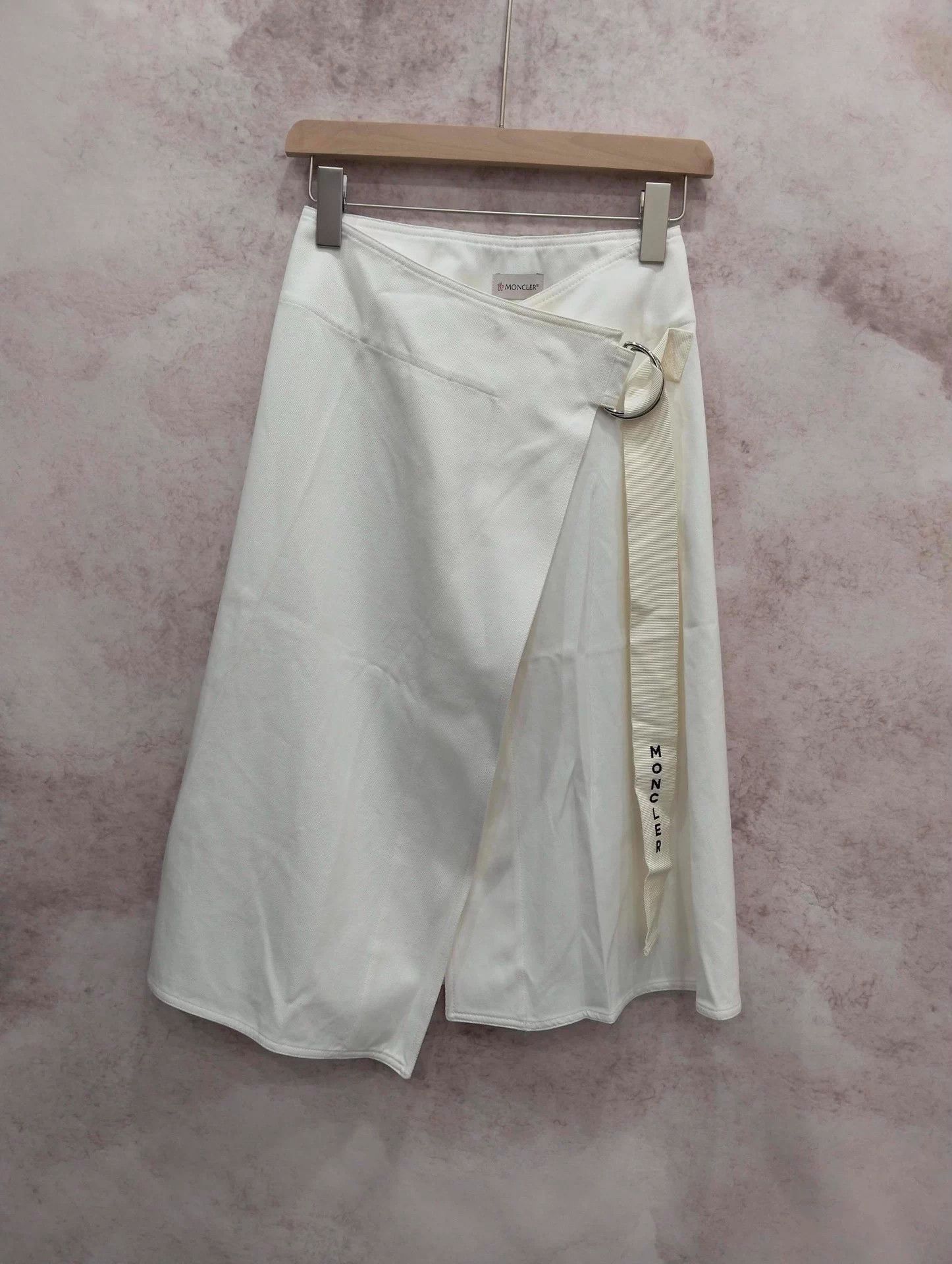 Moncler Moncler short skirt 38 Size 27" / US 4 / IT 40 - 1 Thumbnail