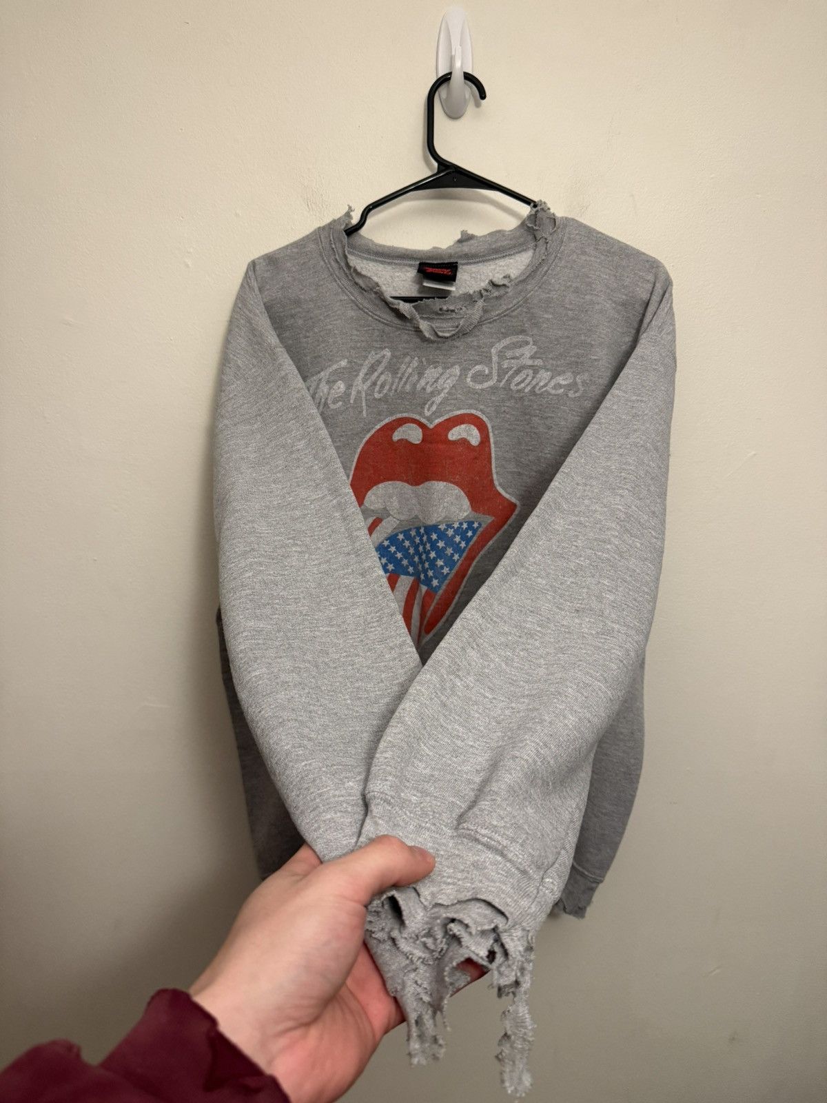 Vintage Vintage Thrashed Faded Rolling Stones Crewneck Grey Large Size US L / EU 52-54 / 3 - 2 Thumbnail