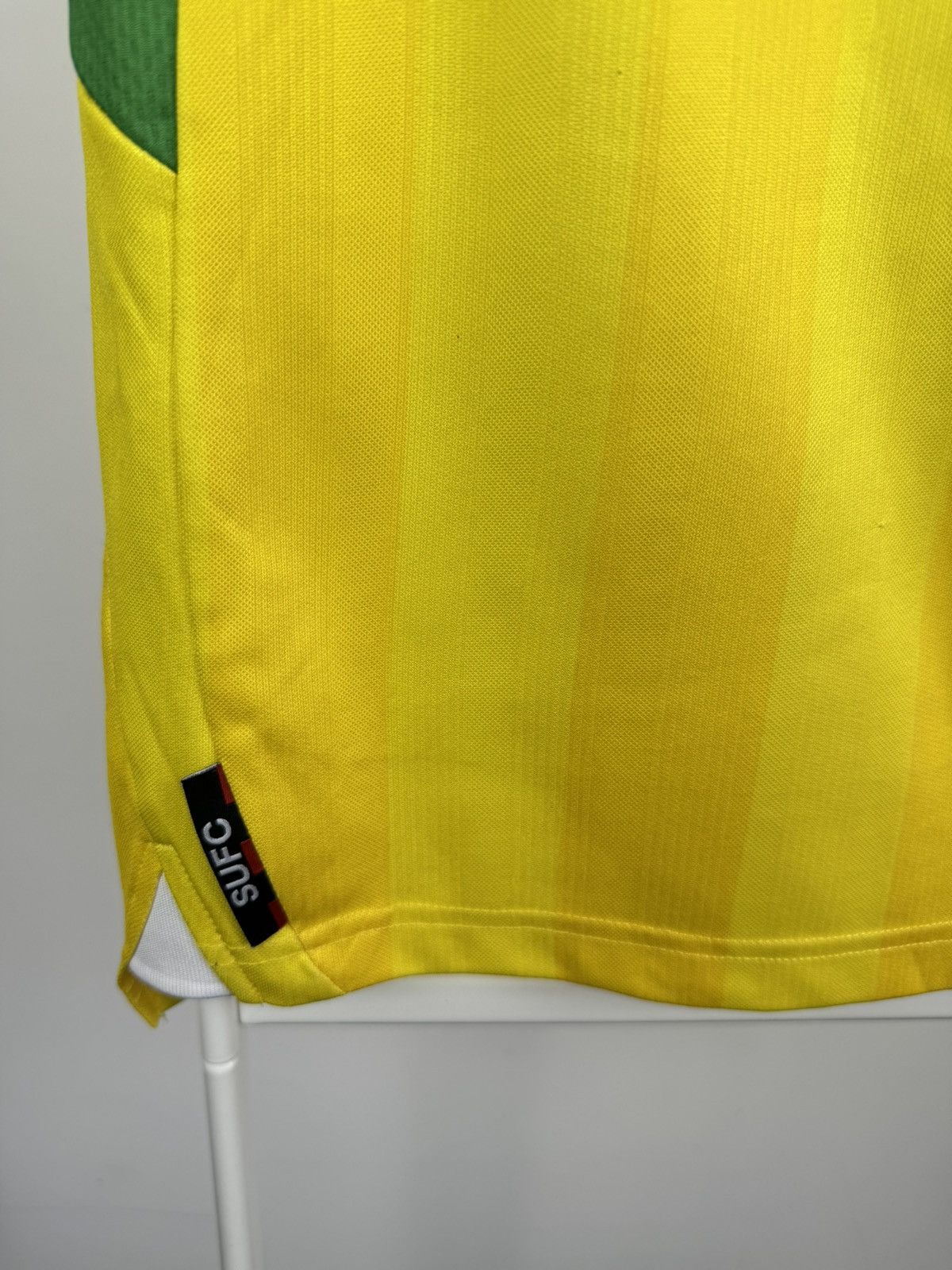 Macron Macron Sheffield United 2013-2014 Away Football Jersey Size US S / EU 44-46 / 1 - 4 Thumbnail