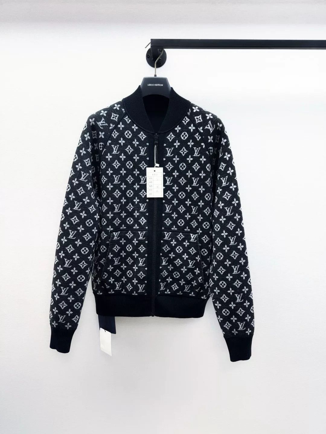 Louis Vuitton Louis Vuitton New Knit Jacket Size US S / EU 44-46 / 1 - 1 Thumbnail