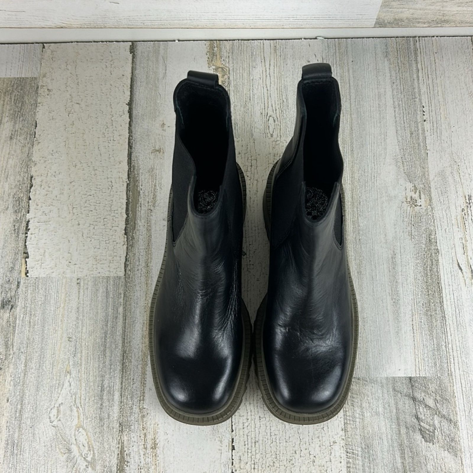 Vince Camuto Vince Camuto Anikaa womens 5 1/2M Black leather ankle boots Size US 5.5 / IT 35.5 - 2 Thumbnail
