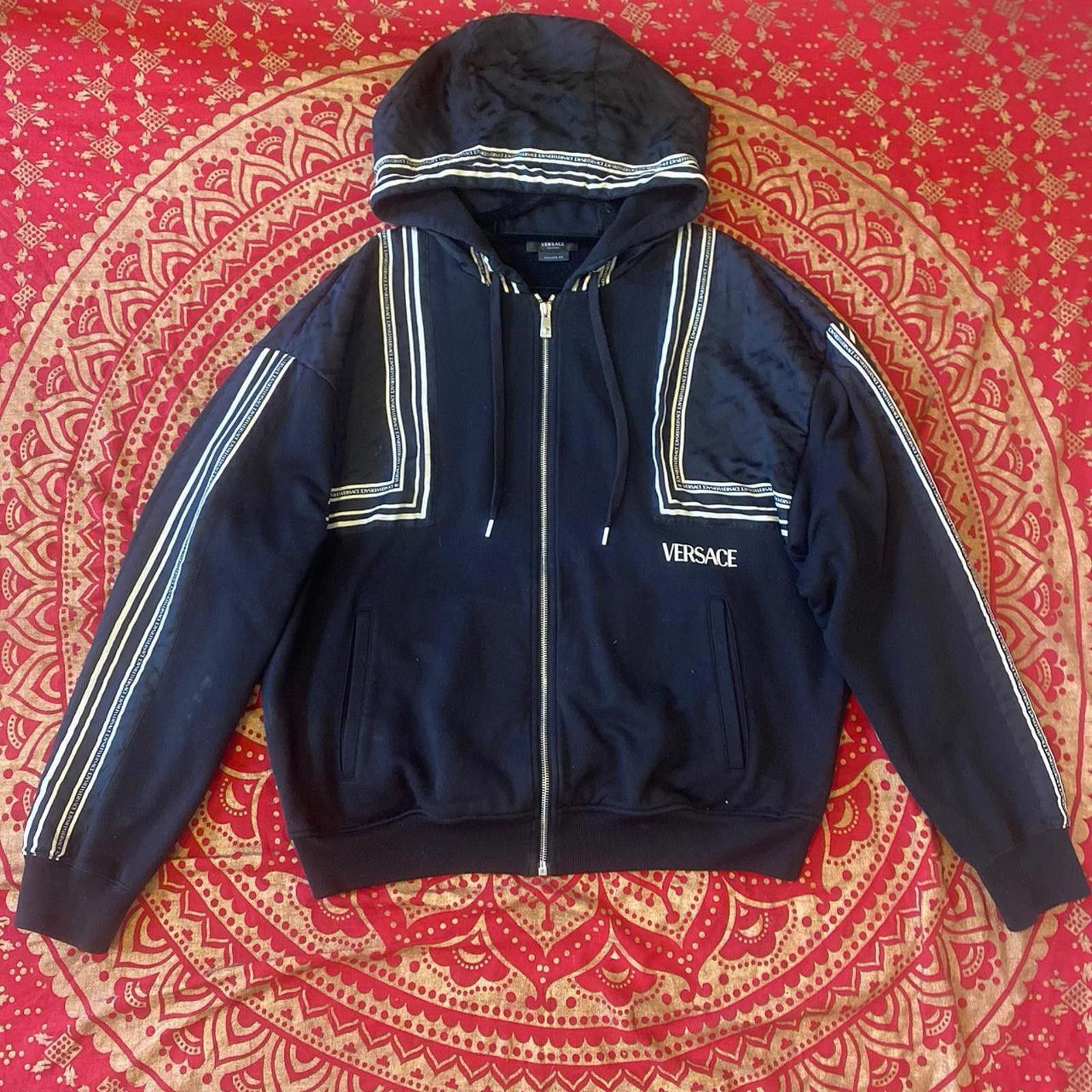 Versace Versace Men's Black Hoodie Sweatshirt with Logo and Pattern Size US M / EU 48-50 / 2 - 1 Thumbnail