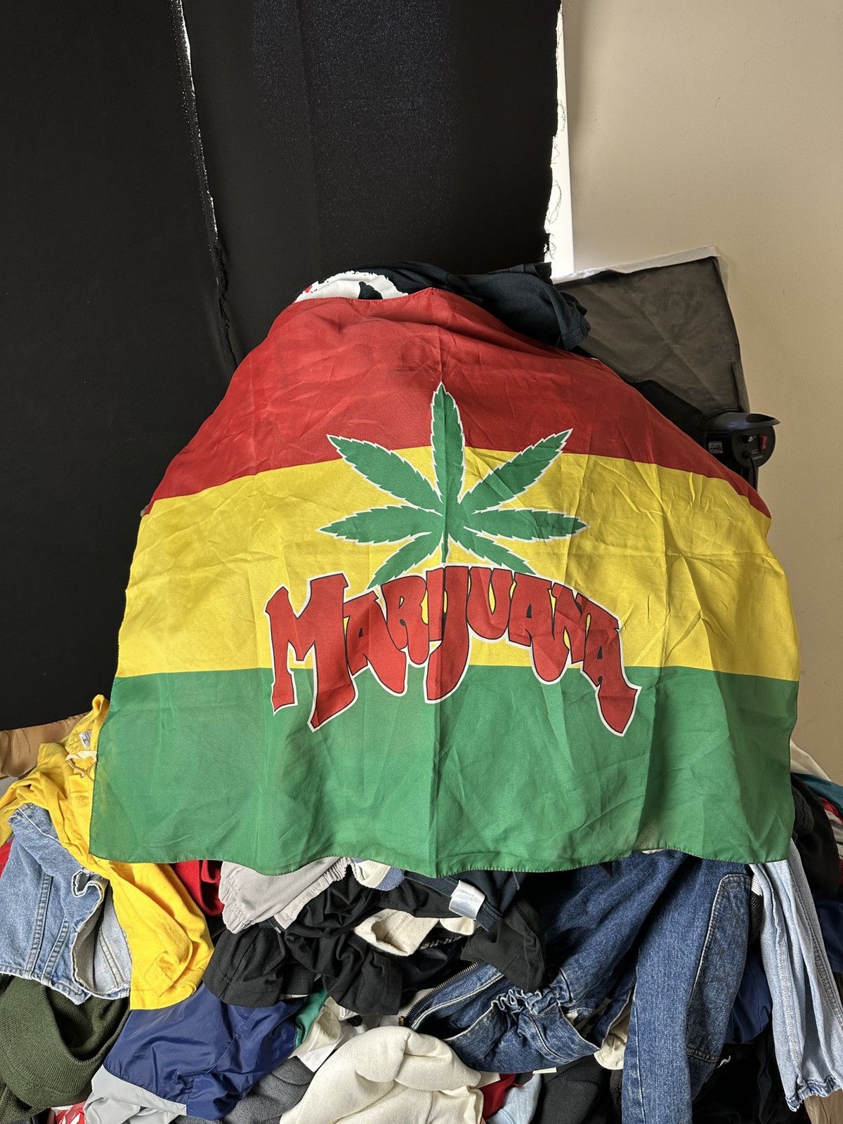 Vintage Vintage 90s Marijuana Weed Banner Reggie og y2k rare vtg Size ONE SIZE - 1 Thumbnail