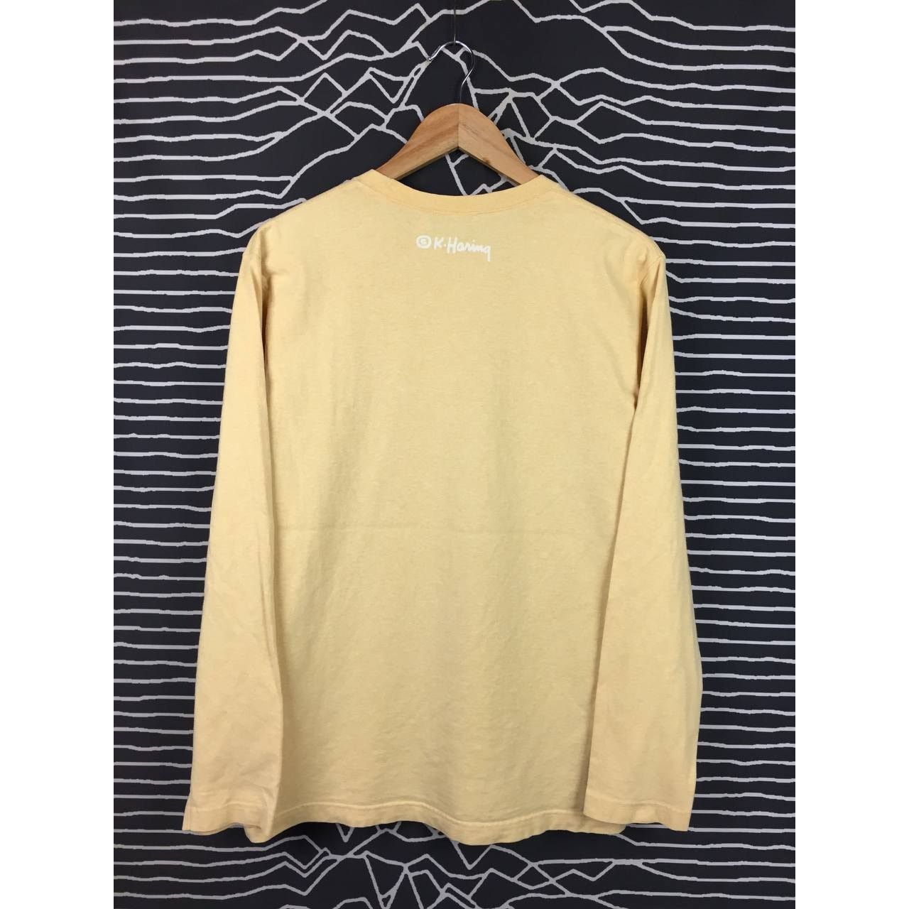 Keith Haring × Uniqlo Vtg Keith Haring Sharks Jets Uniqlo Longsleeve Tee Size US L / EU 52-54 / 3 - 5 Thumbnail