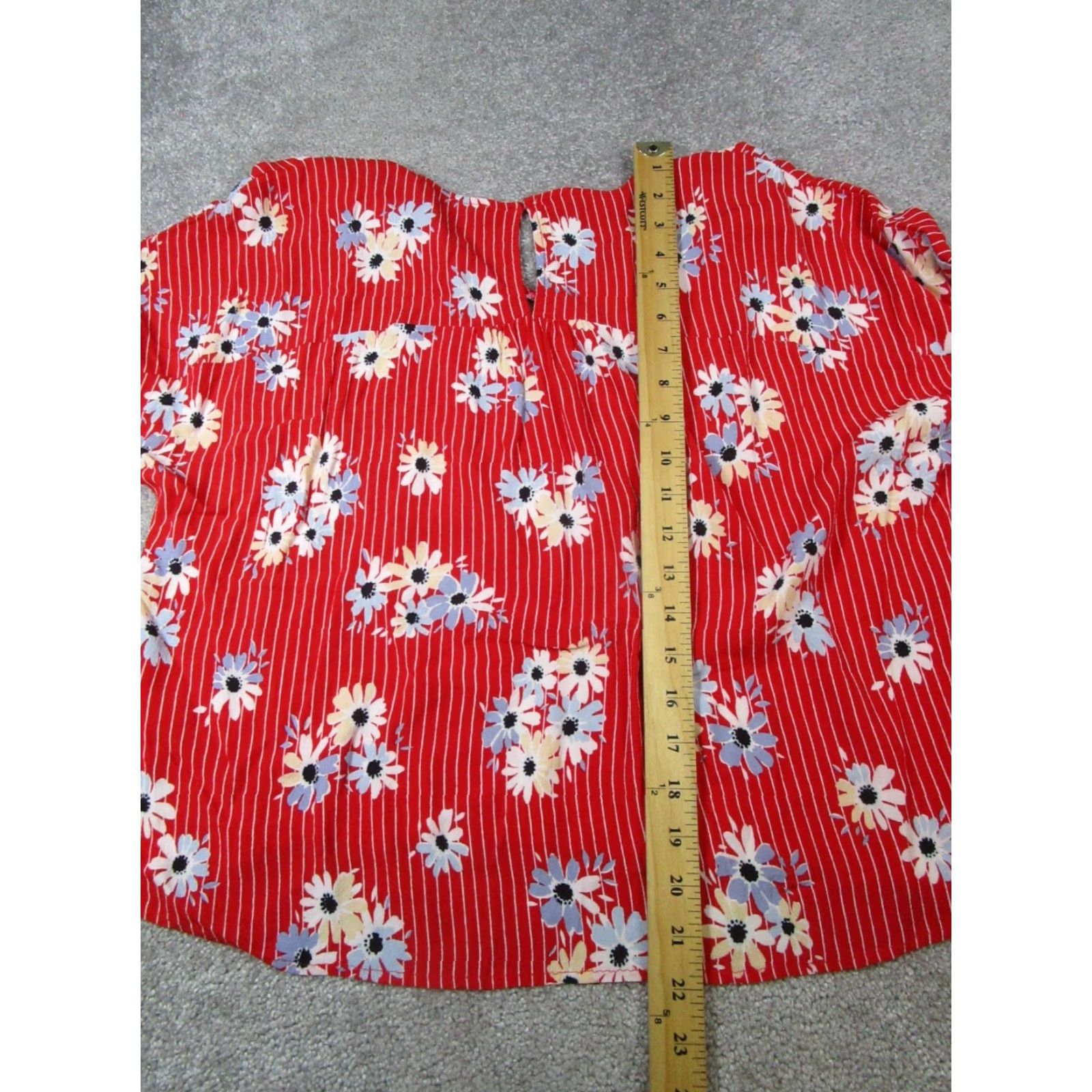 Madewell Madewell Shirt Womens XS Red Floral Top V-Neck Short Sleeve Blouse Casual Size XS / US 0-2 / IT 36-38 - 7 Thumbnail