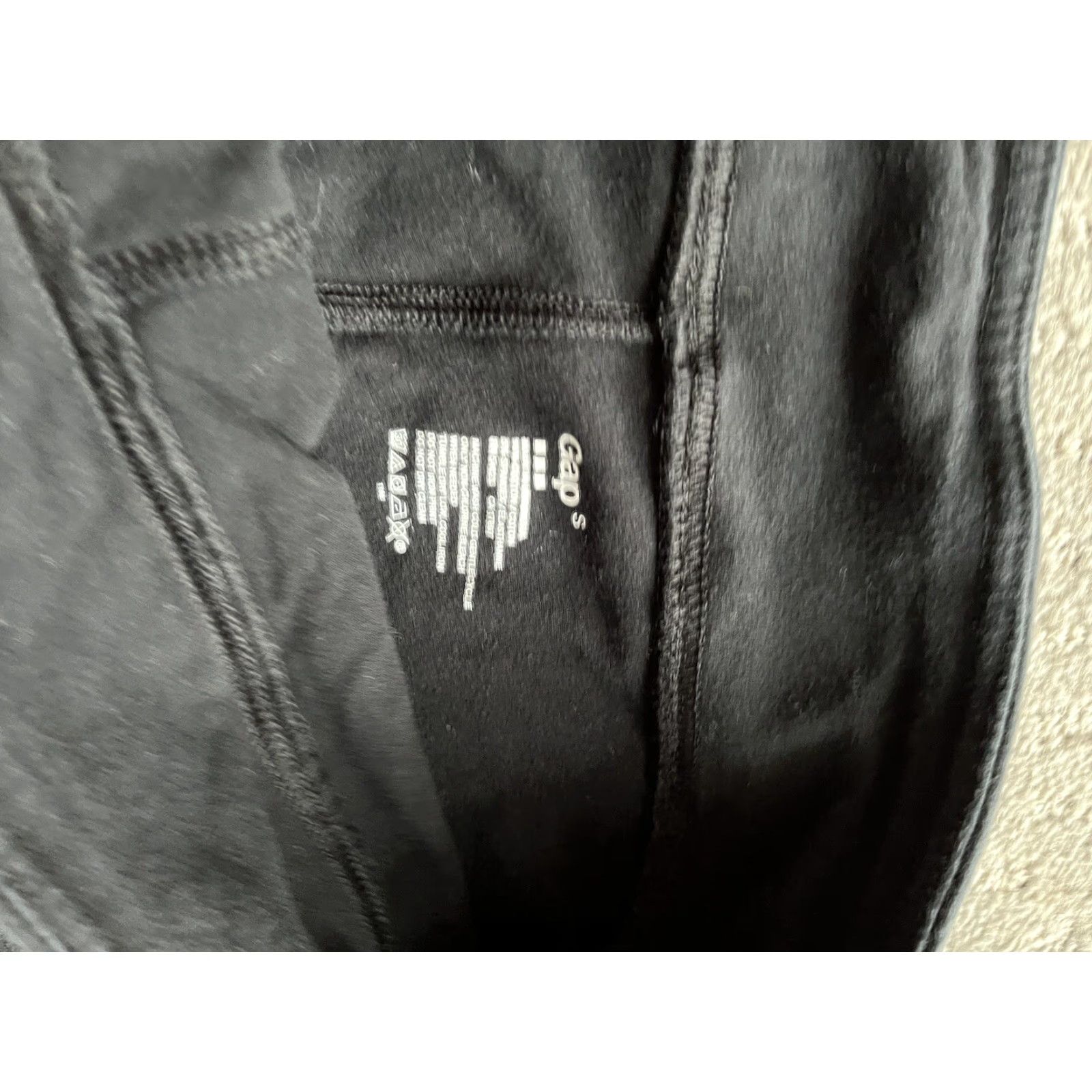 Gap GAP Women's Capri Compression Leggings Regular Size S Black Gym Size 28" / US 6 / IT 42 - 4 Thumbnail