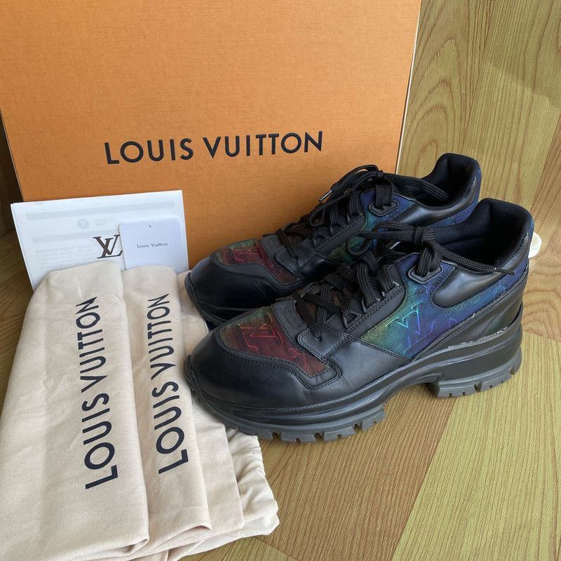 Louis Vuitton 2-