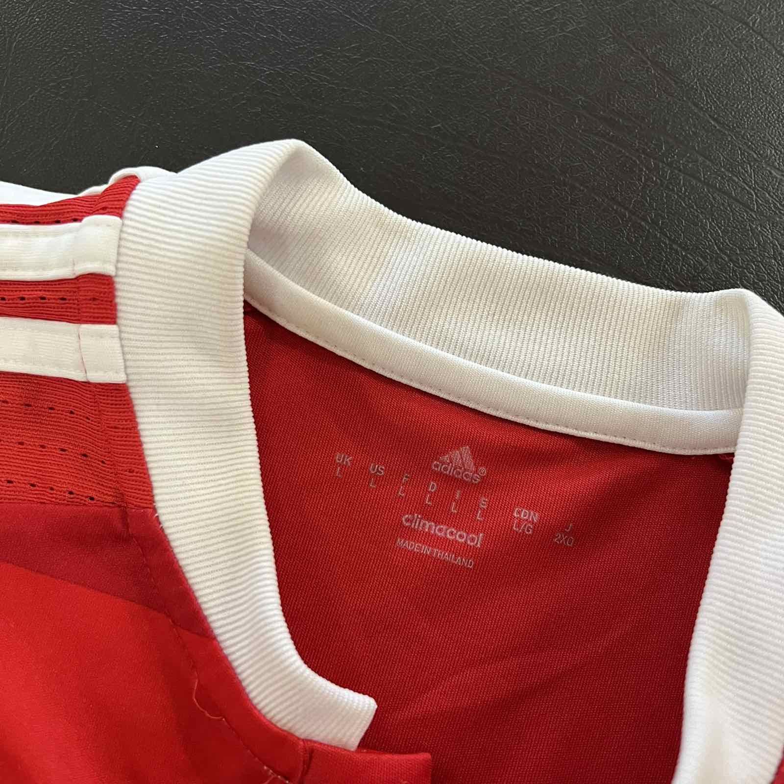 Adidas Adidas Nottingham forest fc jersey Sz L Size US L / EU 52-54 / 3 - 6 Thumbnail