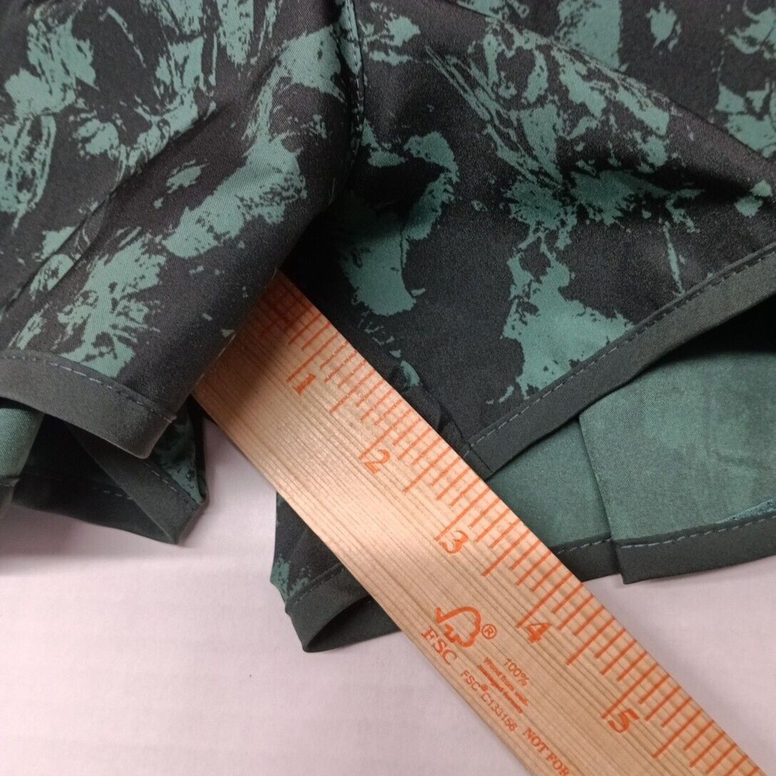 Nike Nike Tempo Running Shorts Women's 2XL Green Printed Dri-FIT Size 38" / US 16 / IT 52 - 2 Thumbnail