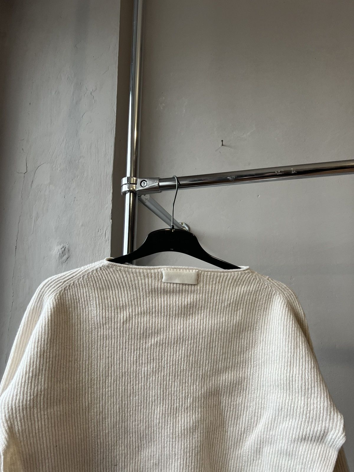 Helmut Lang HELMUT LANG CASHMERE/WOOL ASYMMETRIC WHITE SWEATER KNIT SZ S Size S / US 4 / IT 40 - 12 Thumbnail