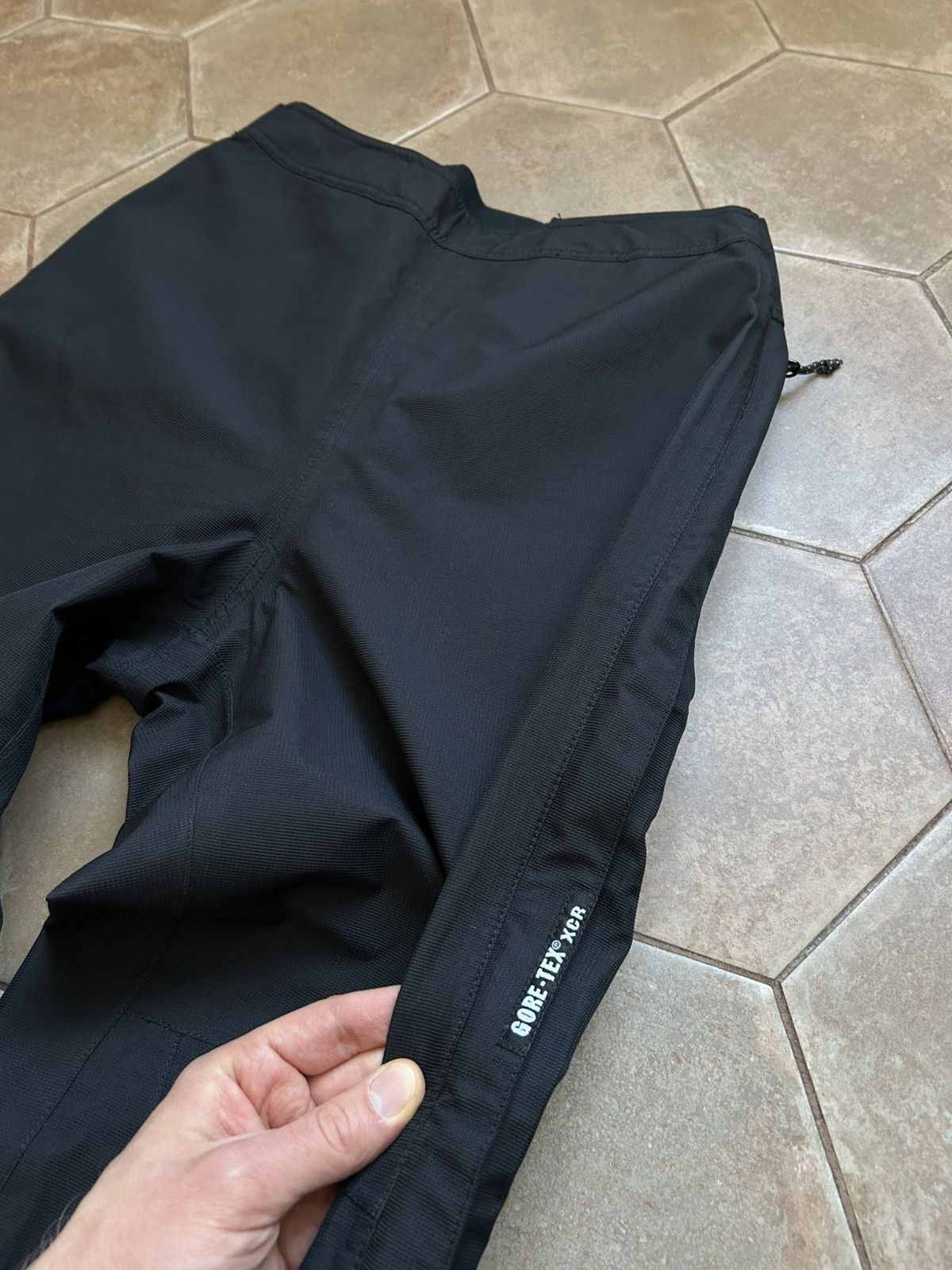 Mountain Hardwear Mountain hardwear gore tex xcr outdoor pants Size 30" / US 8 / IT 44 - 4 Thumbnail