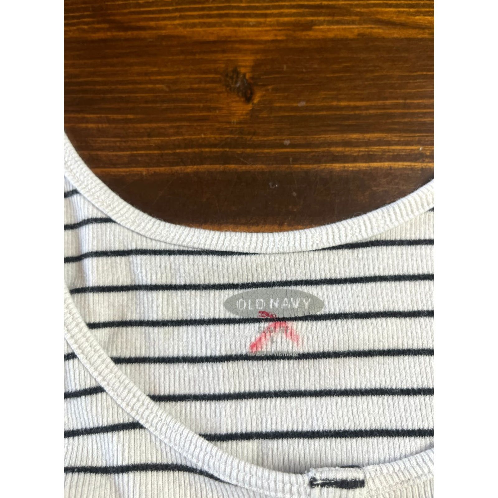 Old Navy Old Navy Tank Top Womens Large Black White Striped Casual Colorful Multicolor Tank Top Pattern Striped Sleeveless Round Neck Color may vary Size L / US 10 / IT 46 - 6 Thumbnail