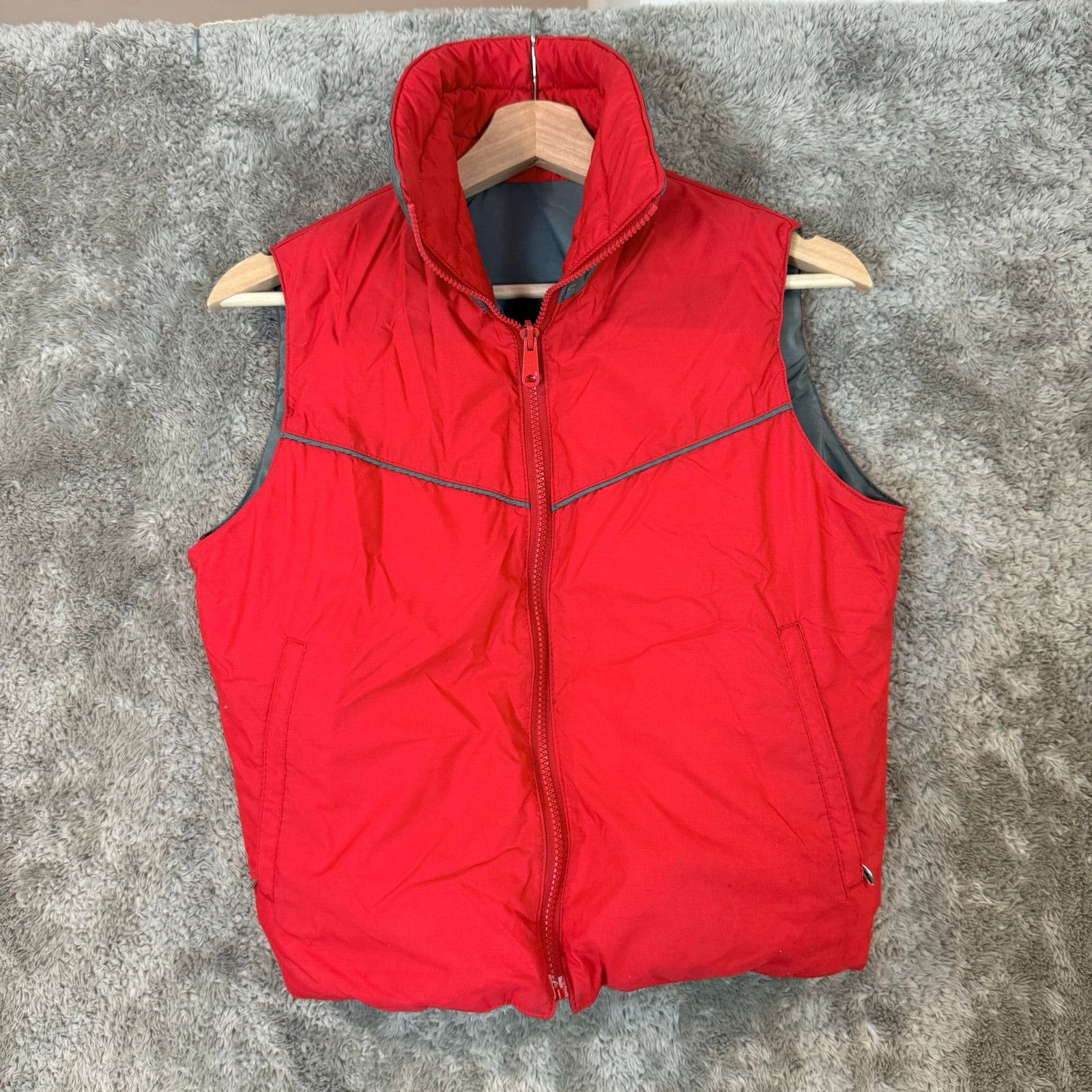 L.L. Bean Vintage LL Bean Red Gray Reversible Nylon Down Puffer Vest S Size S / US 4 / IT 40 - 2 Thumbnail
