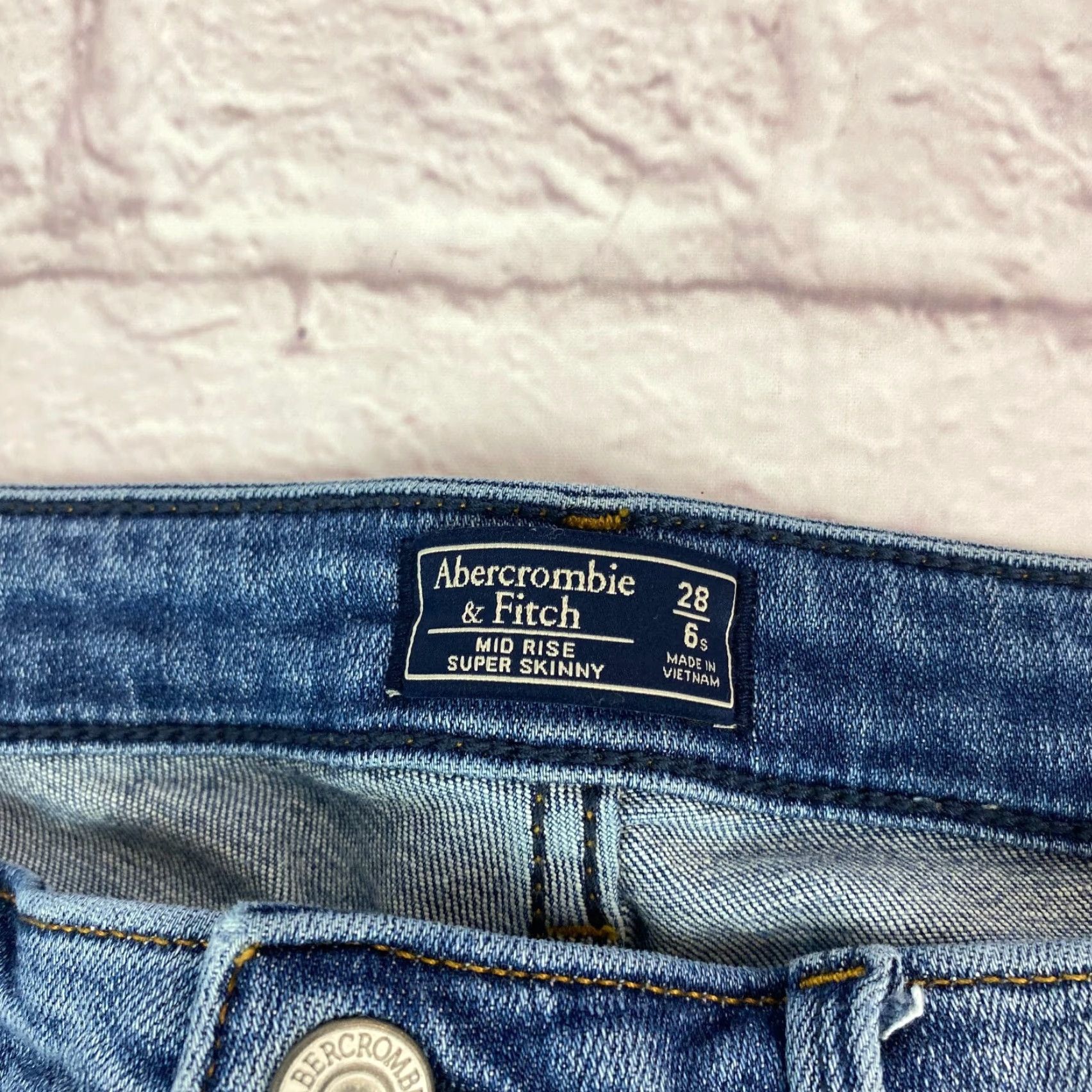 Abercrombie & Fitch VINTAGE Abercrombie & Fitch Junior Womens Super Skinny Size 28 Short Mid-Rise Distressed Jeans 90s Womens Size 28" / US 6 / IT 42 - 4 Thumbnail