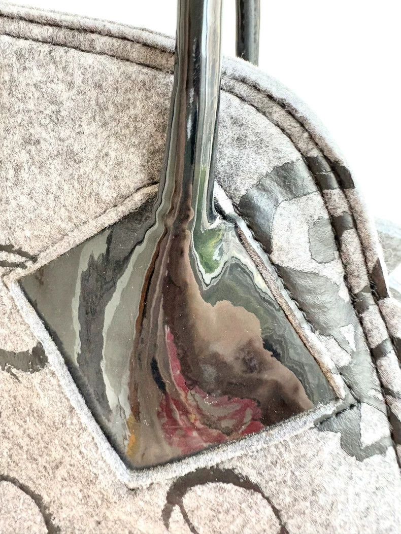 Vivienne Westwood Vivienne Westwood size os Grey Saturn graffiti lace felt ba Size ONE SIZE - 9 Thumbnail