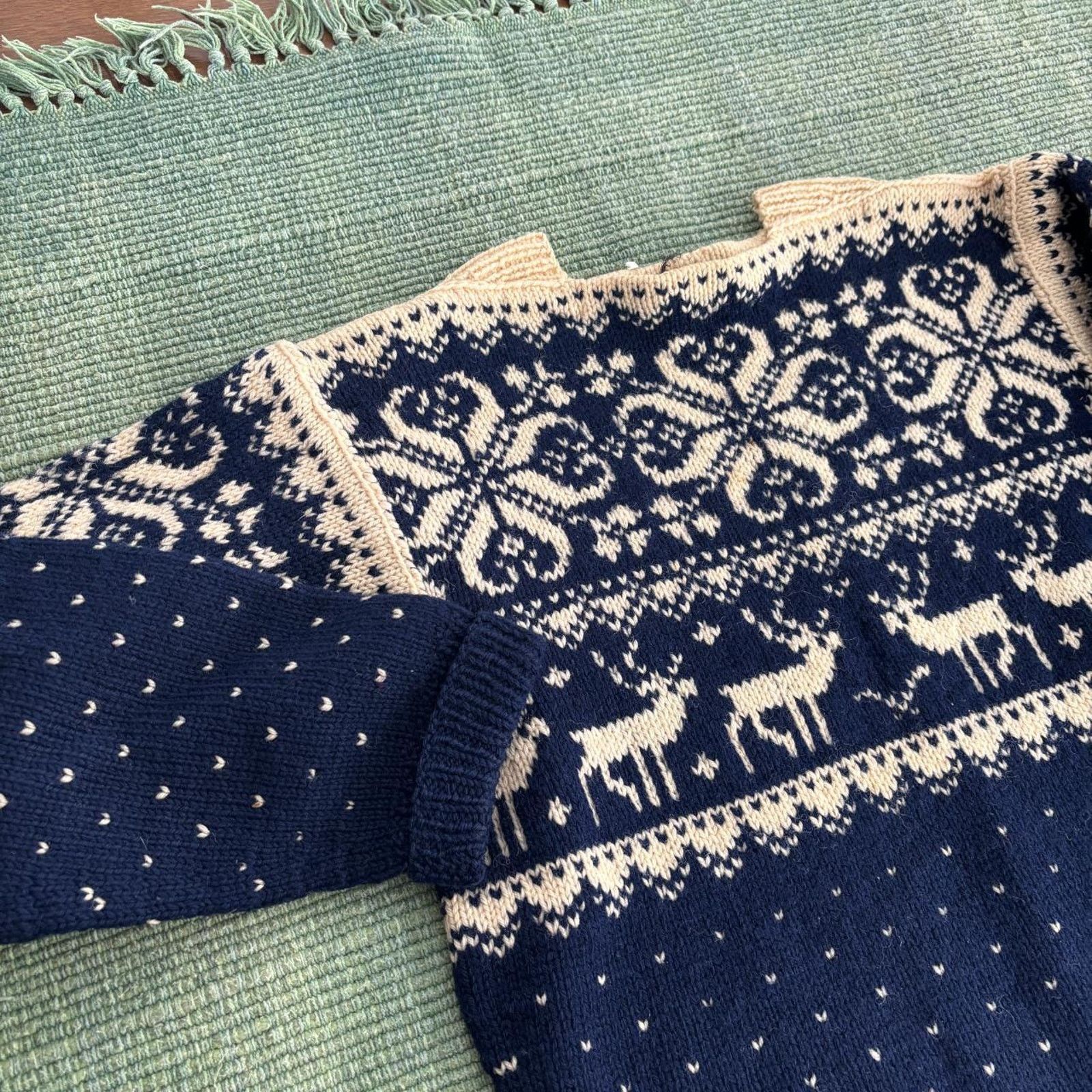 Vintage 1940s 50s vintage norwegian wool knit reindeer sweater Size M / US 6-8 / IT 42-44 - 5 Thumbnail