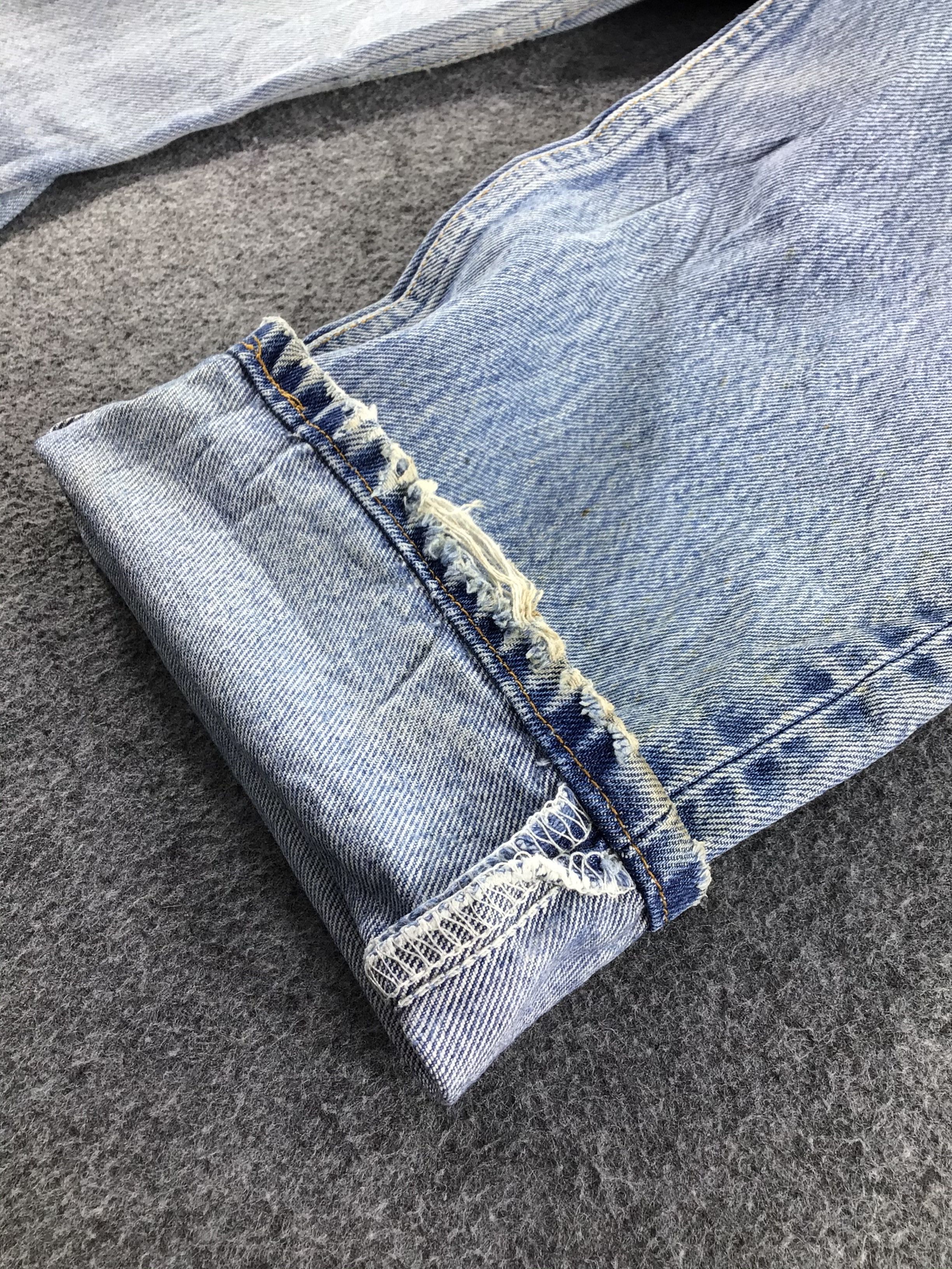 Levi's Vintage Levis 501xx Jeans Faded Blue Distressed Denim -J407 Size US 30 / EU 46 - 7 Thumbnail