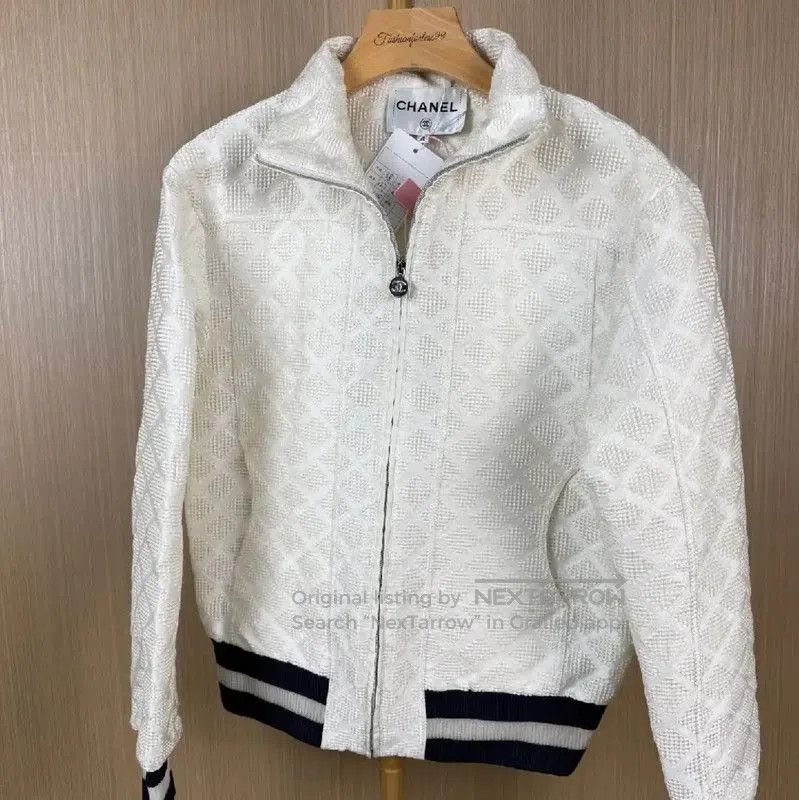 Chanel Chanel Cream Polyester Women's Jacket . Size M / US 6-8 / IT 42-44 - 1 Thumbnail