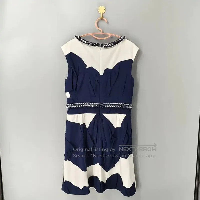 Chanel Chanel Women's Blue Dress with Unique Design . Size L / US 10 / IT 46 - 2 Thumbnail