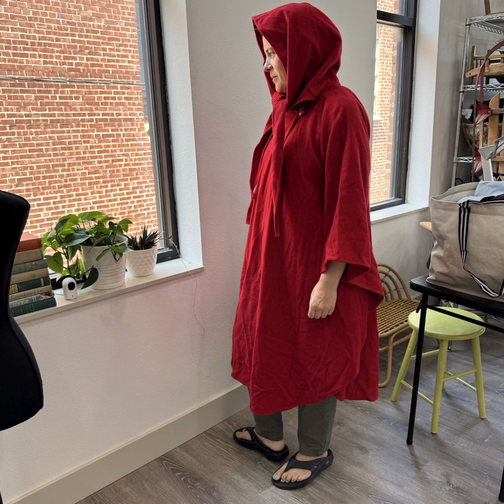 Vintage VINTAGE C'est Simone Coat Wool Cape Hooded Long Red Knit Wool C'est Simone Women 52" Large Coat Mens Womens Girls Size L / US 10 / IT 46 - 6 Thumbnail