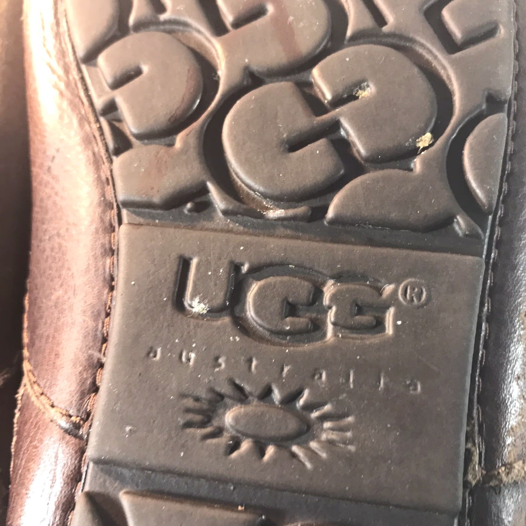 Ugg Ugg Leather Loafers Mens Size 7 Brown Casual Comfort Sheepskin Rubber Sole Vietnam Size US 7 / EU 40 - 7 Thumbnail