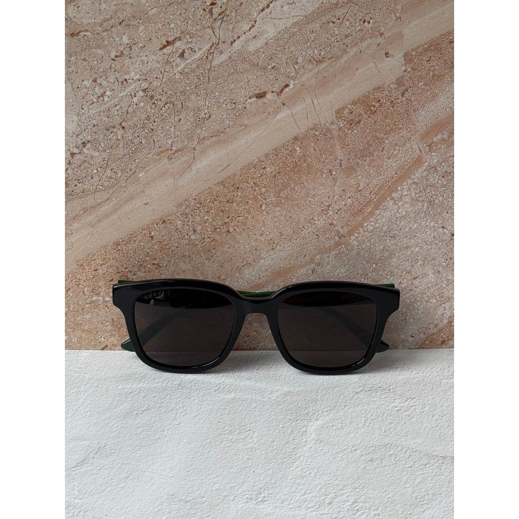 Gucci NEW Gucci GG0847SK Black Striped Arm Unisex Sunglasses Size ONE SIZE - 7 Thumbnail