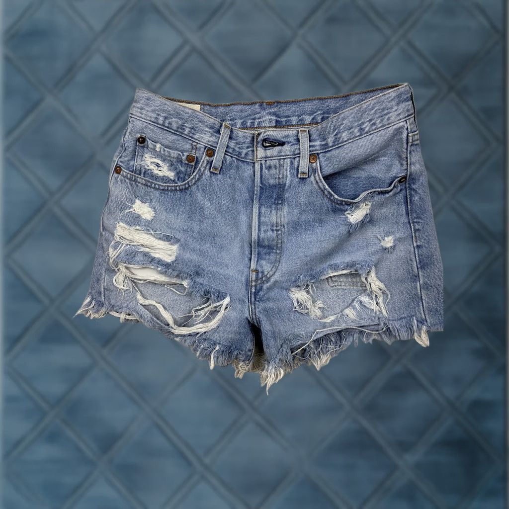 Levi's Levis 501 Button Fly Womens 26 Blue Denim Shorts Mid Rise Cut-Off Jeans Shorts Ladies Women Size 30" / US 8 / IT 44 - 1 Thumbnail